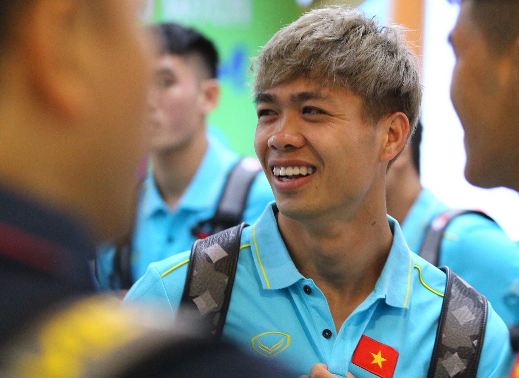 Hom nay Cong Phuong ky hop dong voi CLB cua Bi tai TP.HCM hinh anh