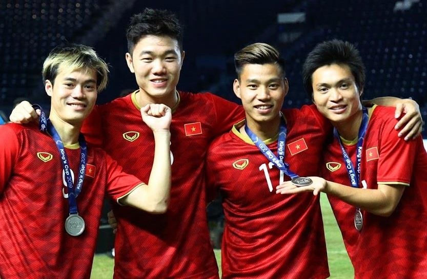 Van Toan, Van Thanh se som ra nuoc ngoai thi dau hinh anh