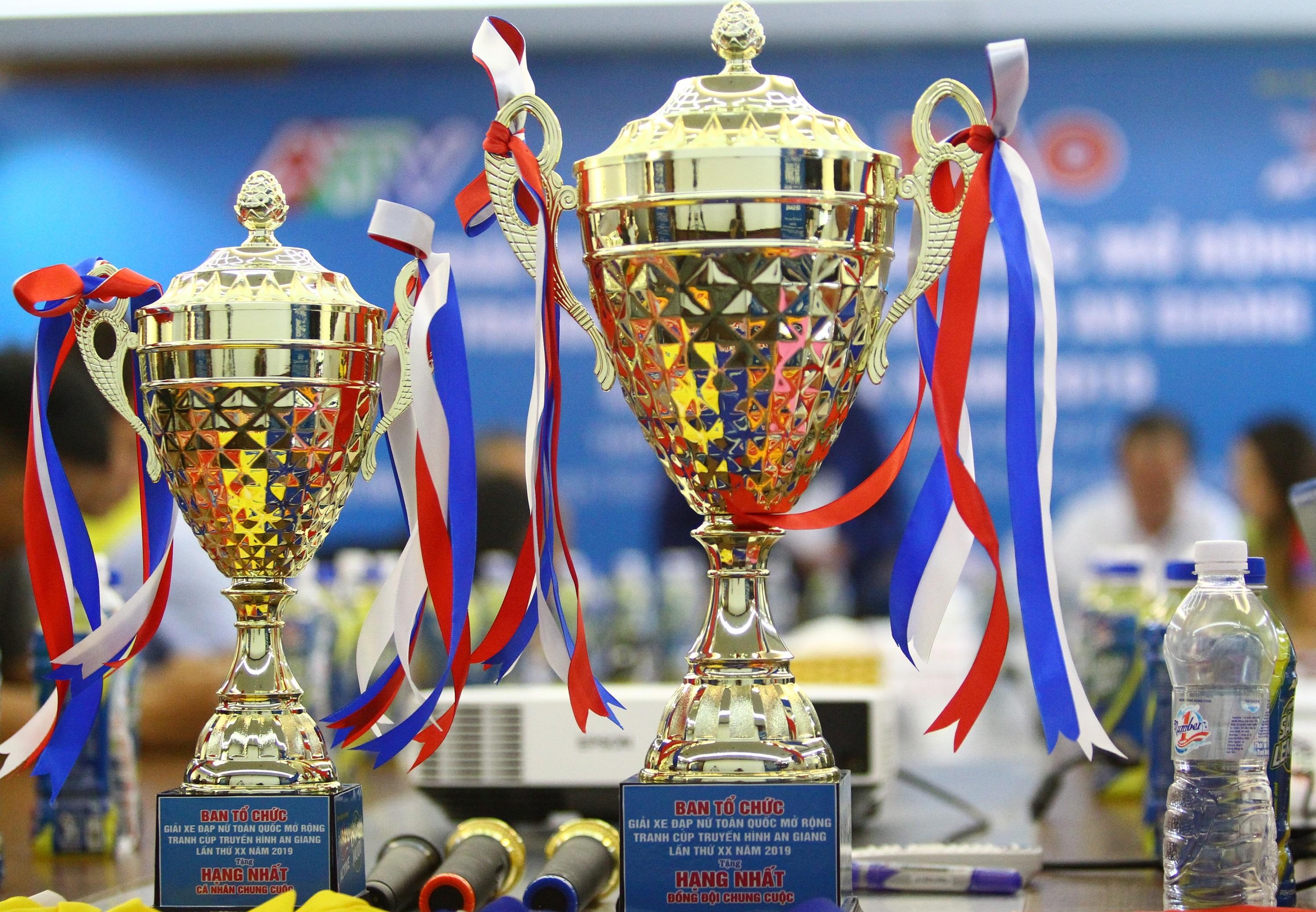 cua-ro nu so 1 viet nam,  nu cua-ro so 1 viet nam anh 1