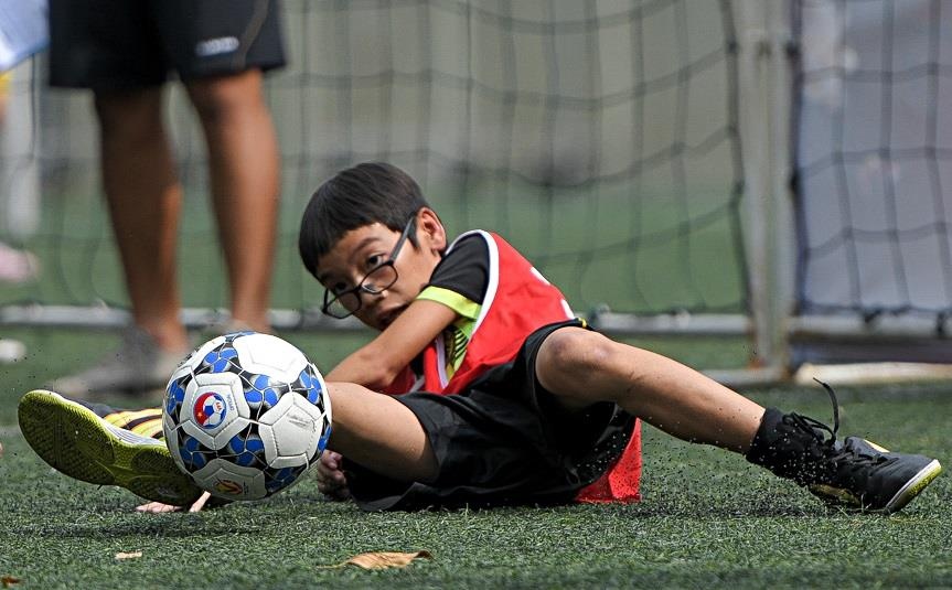 HLV Chung Hae-seong tim kiem tai nang tre cho CLB TP.HCM hinh anh