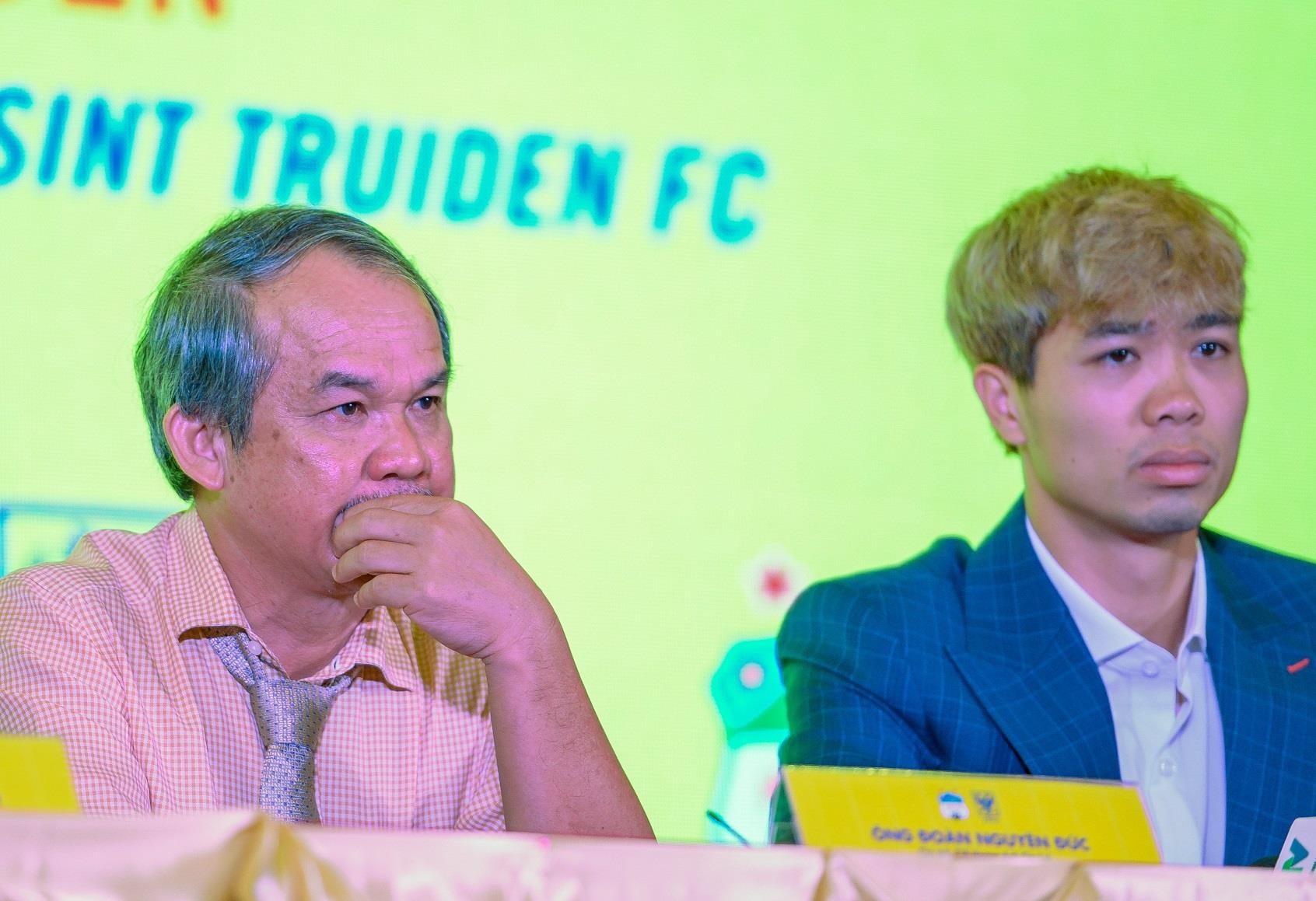 'Bong da Viet Nam muon tien bo thi phai hoi nhap' hinh anh