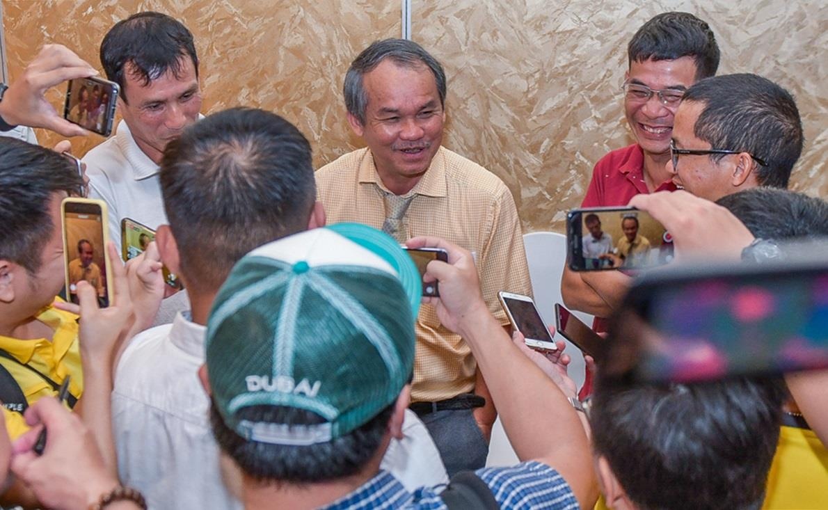 hagl thay huan luyen vien lee tae hoon anh 4