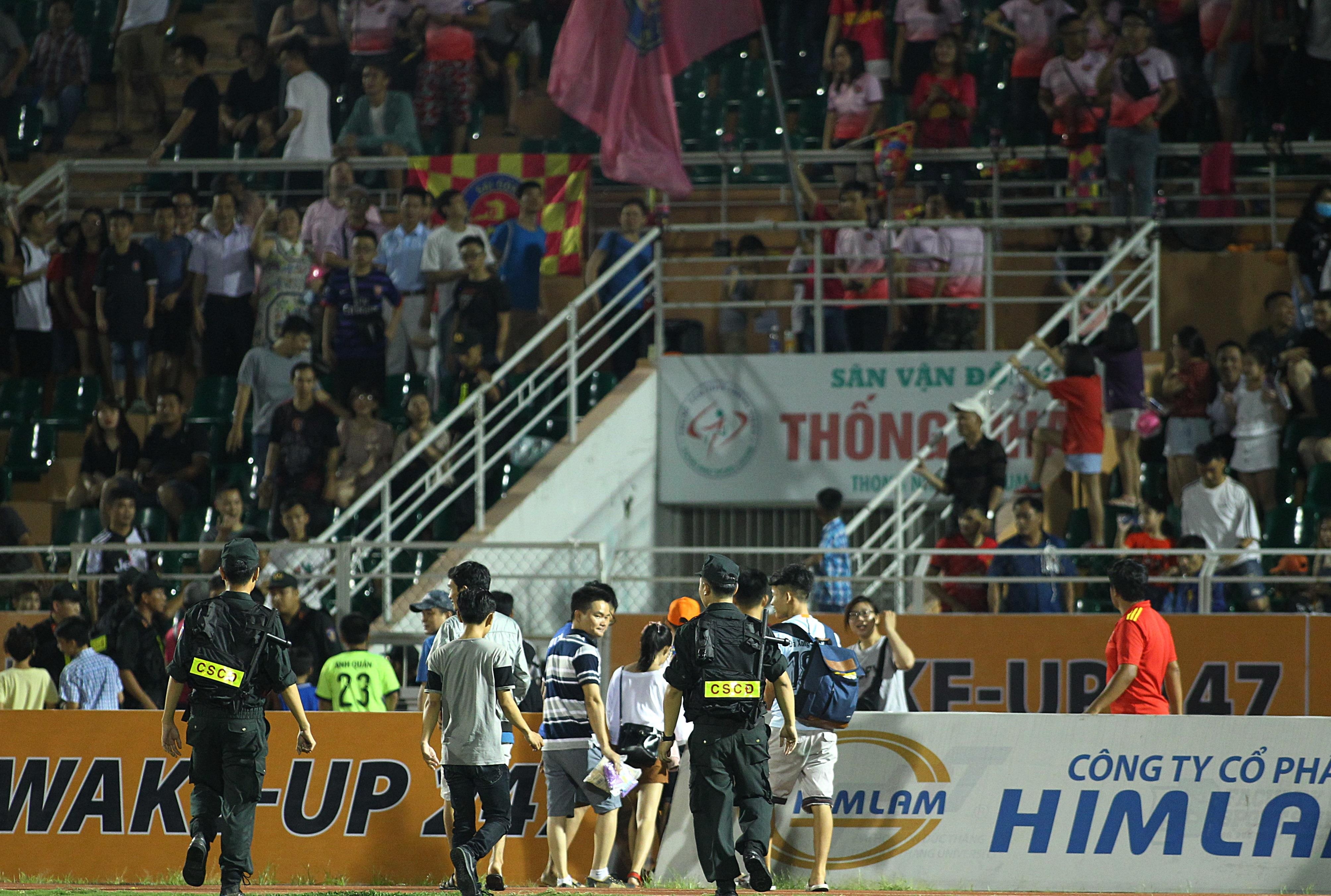 cdv ruot theo quang hai,  cdv vuot rao vao san anh 7