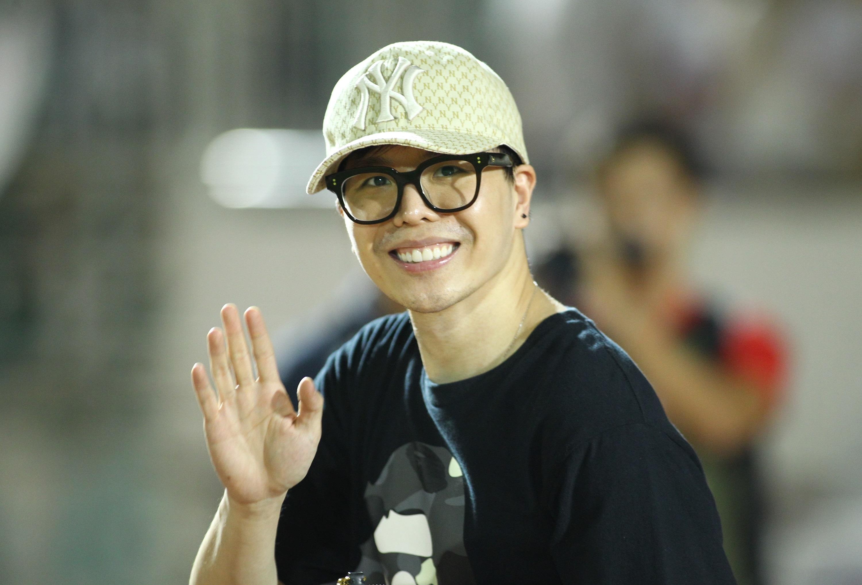 trinh thang binh va ban gai tin don anh 3