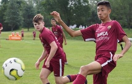 Hoc vien Viet kieu cua lo Barca den HAGL thu viec hinh anh