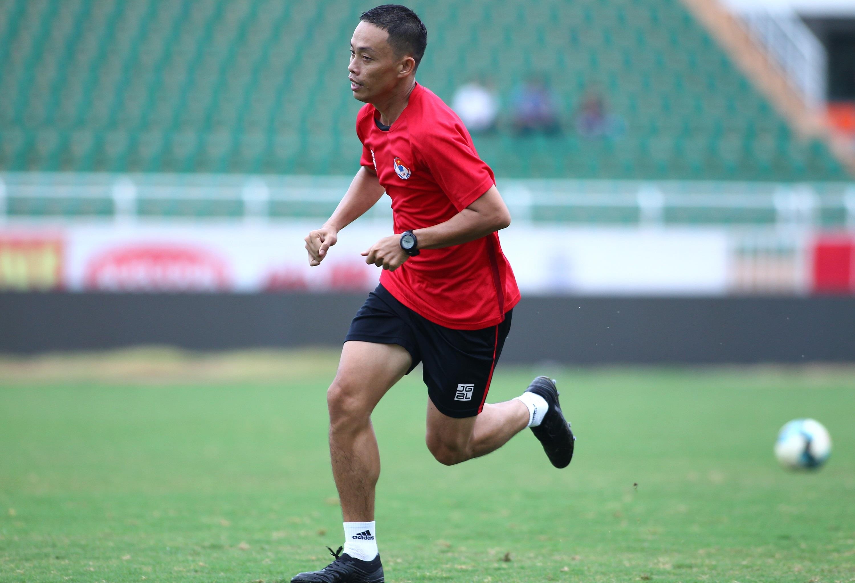 trong tai fifa anh 4