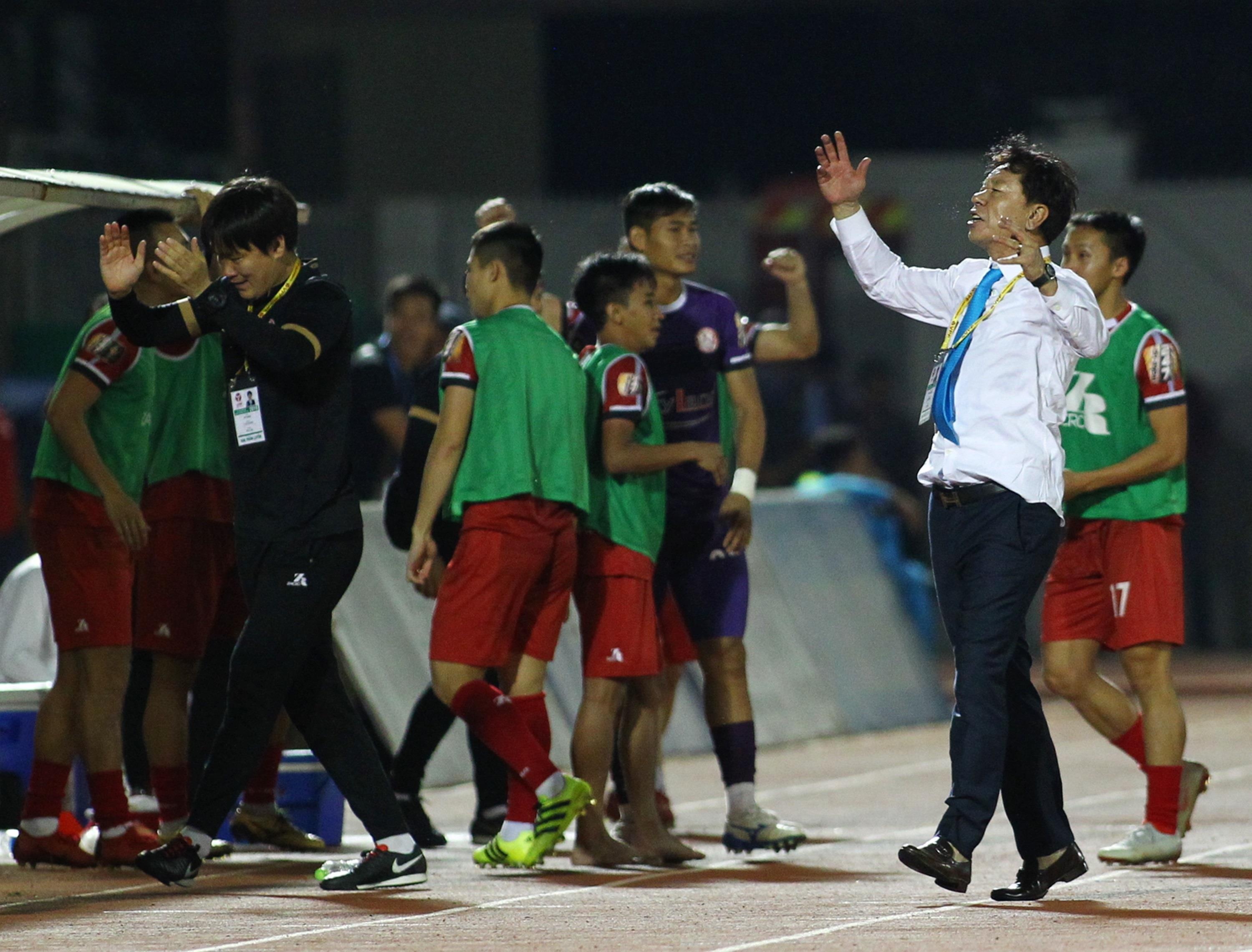 v league,  quang hai anh 1