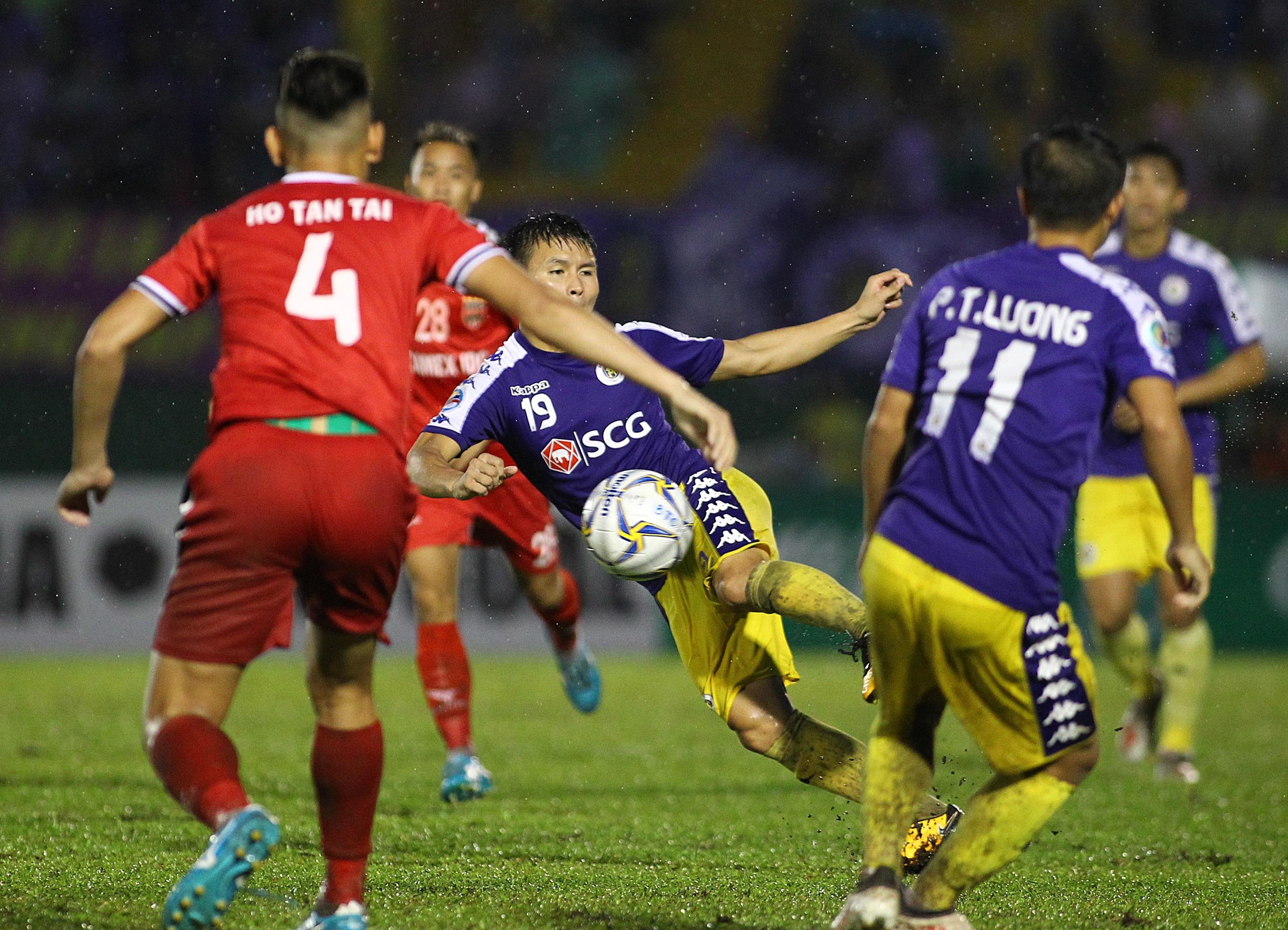 quang hai,  afc cup anh 3