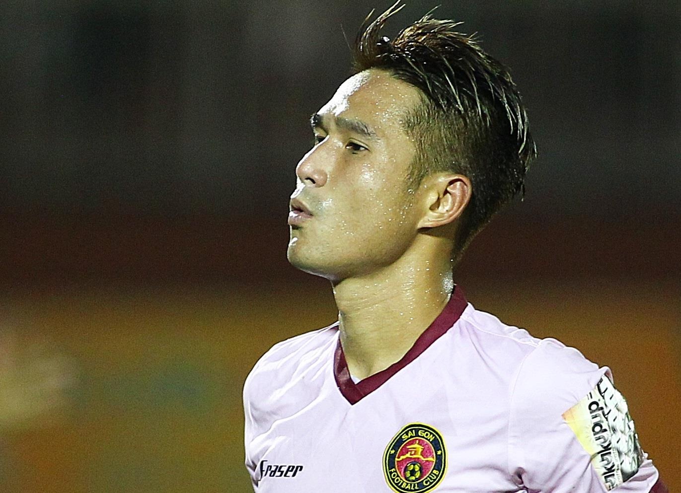 Hau ve V.League cho con tam nghi hoc truong Gateway hinh anh