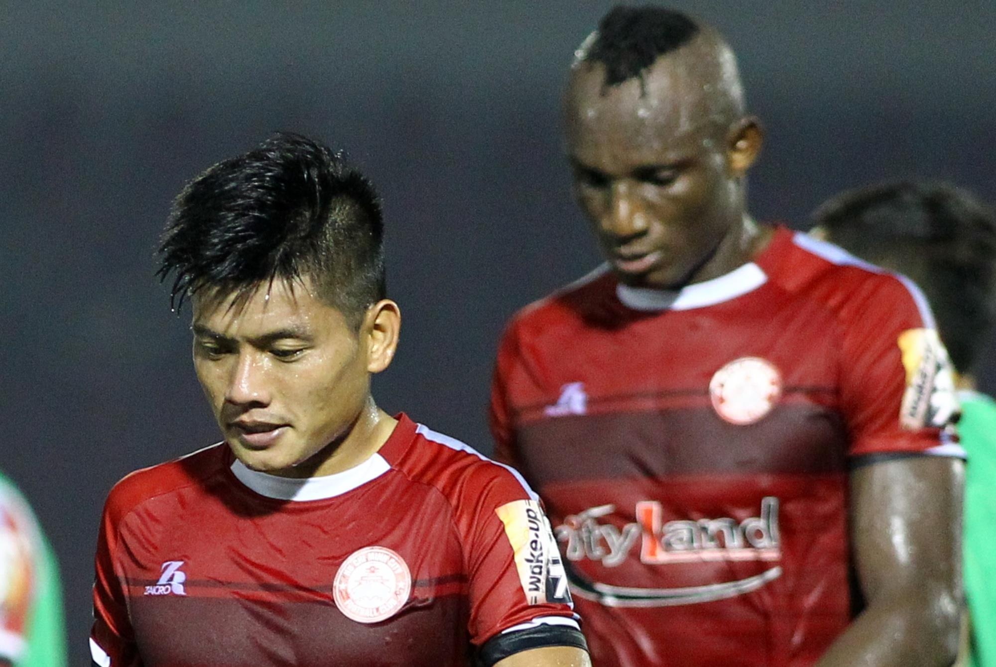 CLB TP.HCM hut hoi trong cuoc dua vo dich sau qua 11 m gay tranh cai hinh anh