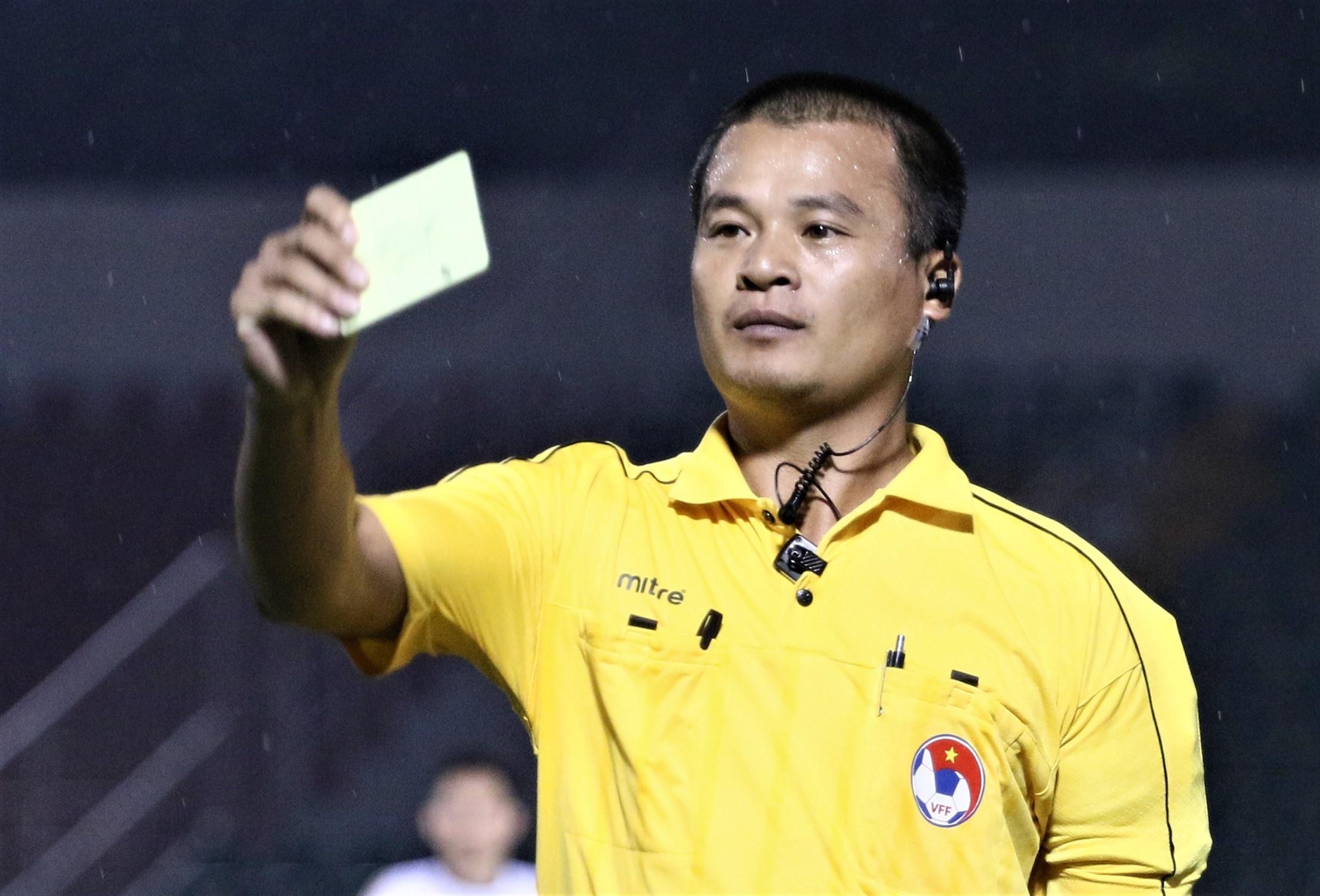 Trong tai thoi phat den CLB TP.HCM duoc minh oan hinh anh