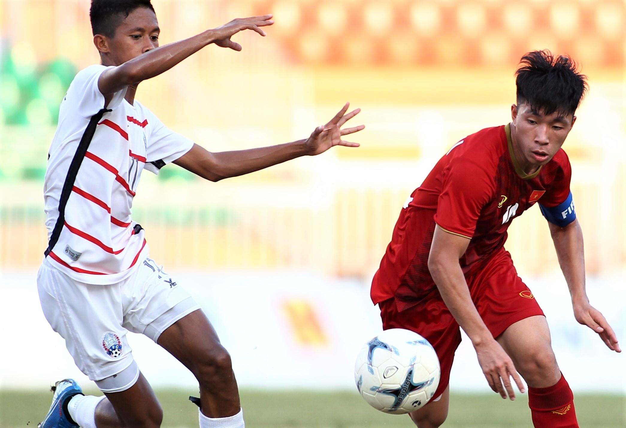 HLV Campuchia: 'Cau thu Viet Nam to khoe nhung thieu tu tin' hinh anh