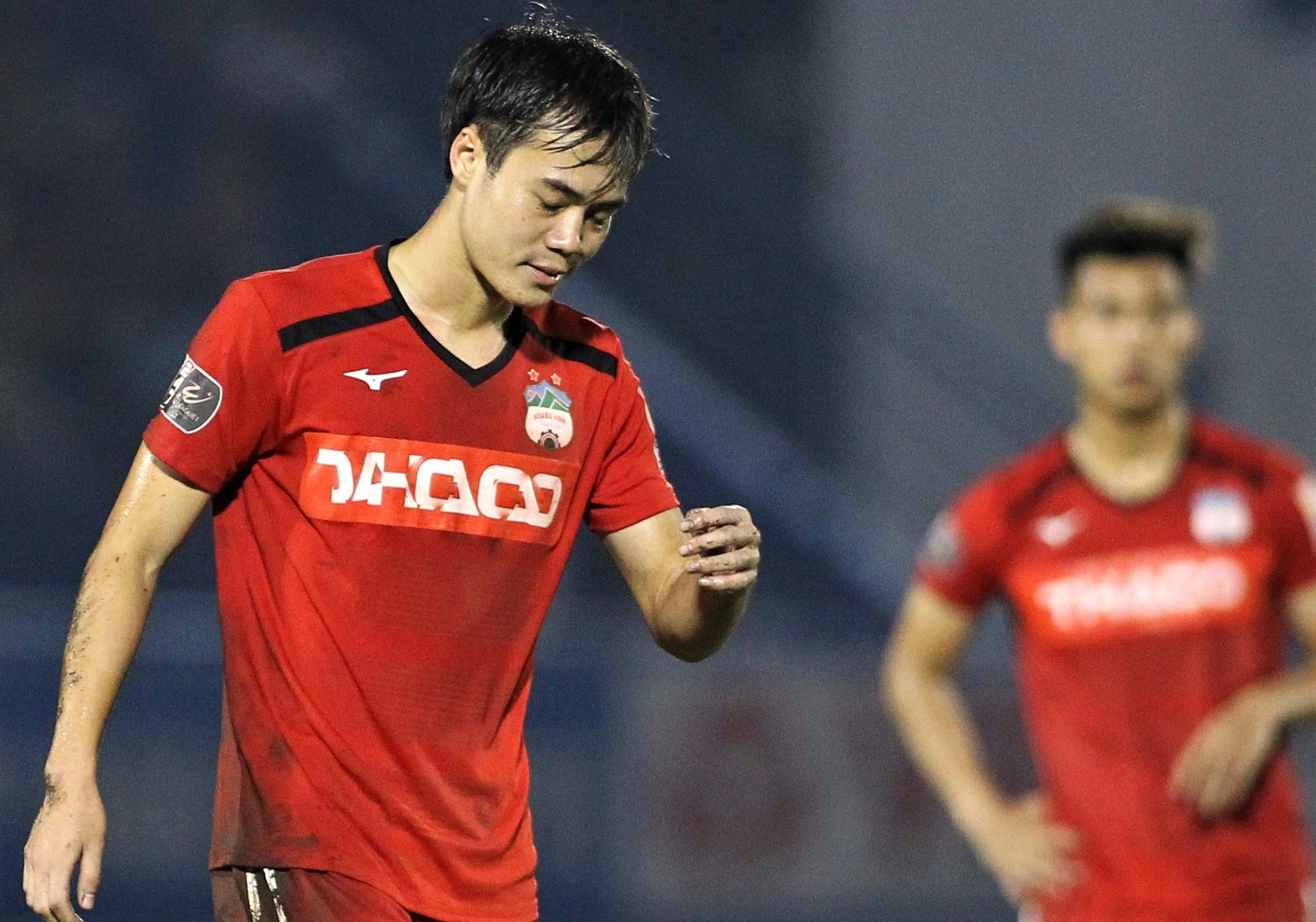 HLV Lee Tae-hoon: 'Cau thu HAGL co to chat de tru hang V.League' hinh anh