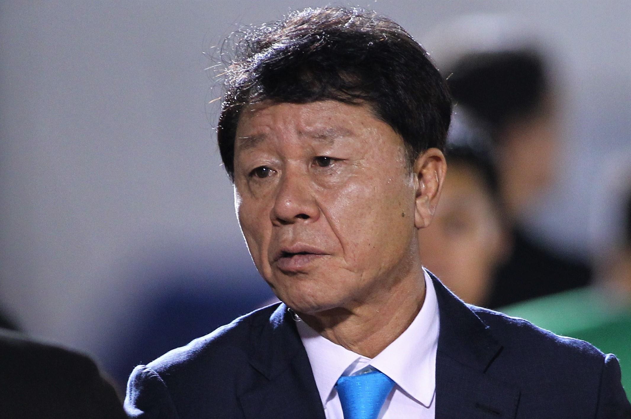 HLV Chung Hae-seong thua nhan kho dua vo dich V.League voi CLB Ha Noi hinh anh