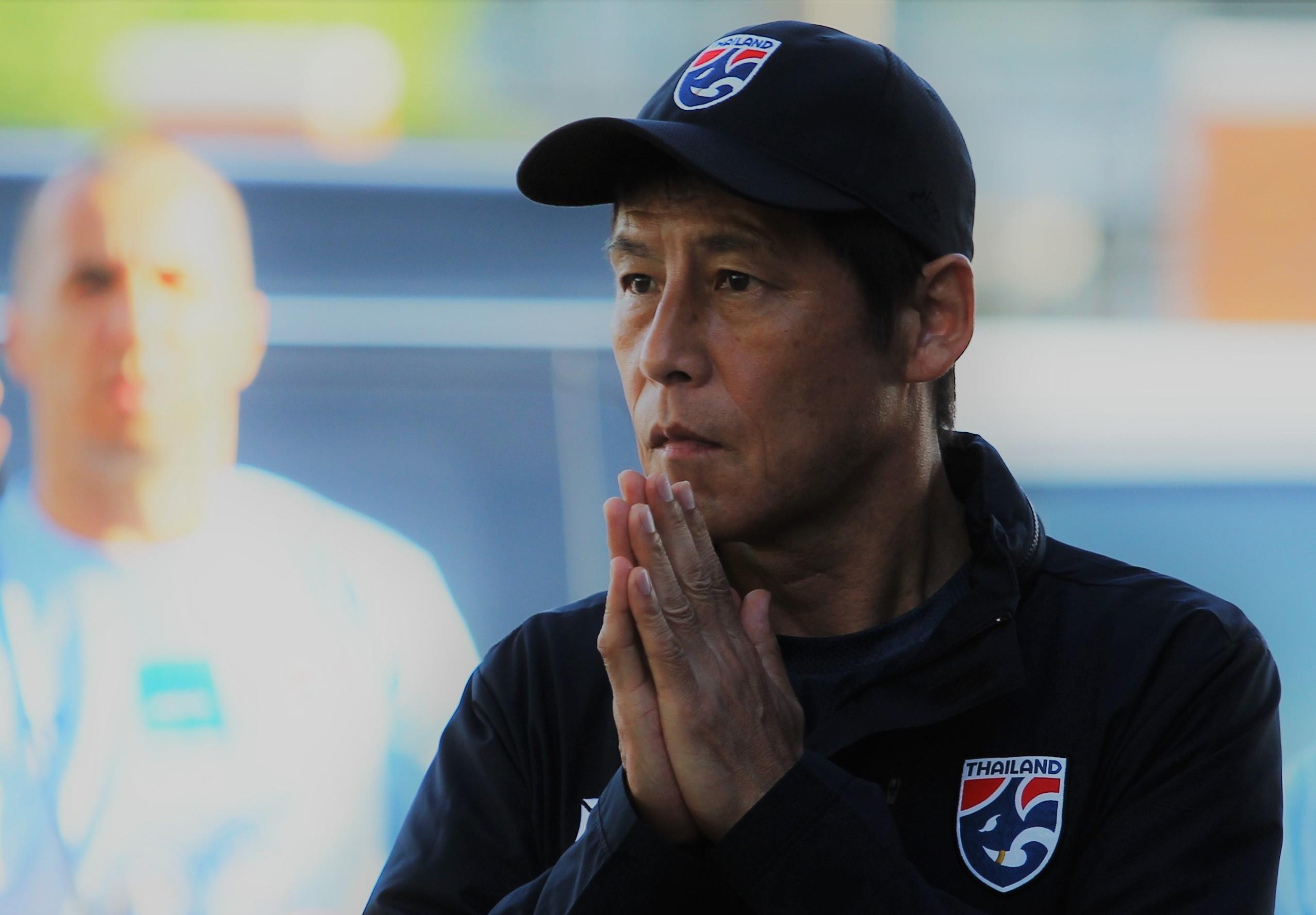 HLV Nishino noi gi ve phat ngon cua ong Park Hang-seo? hinh anh