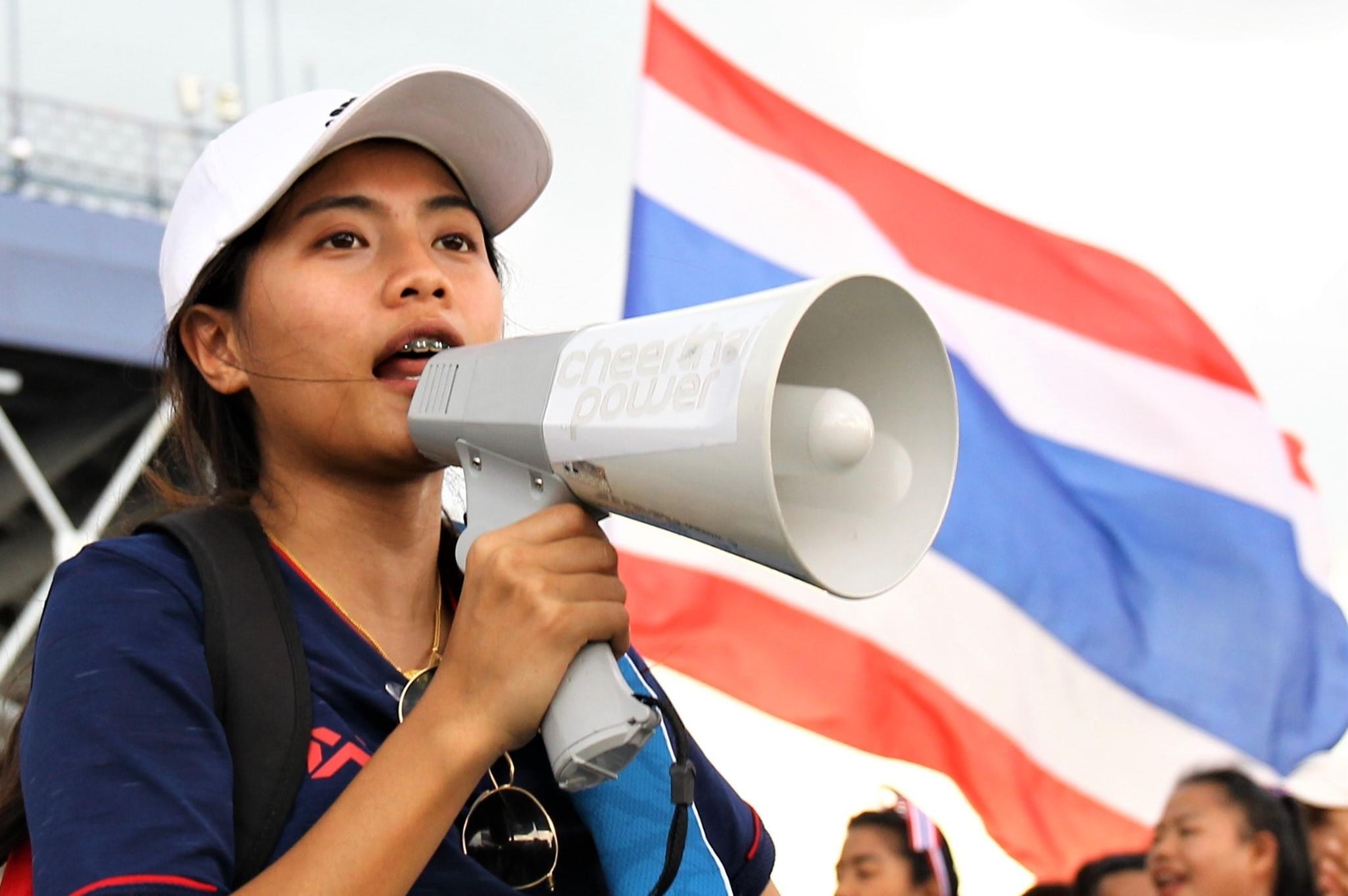 Thai Lan phai doi san khi gap UAE o vong loai World Cup 2022 hinh anh