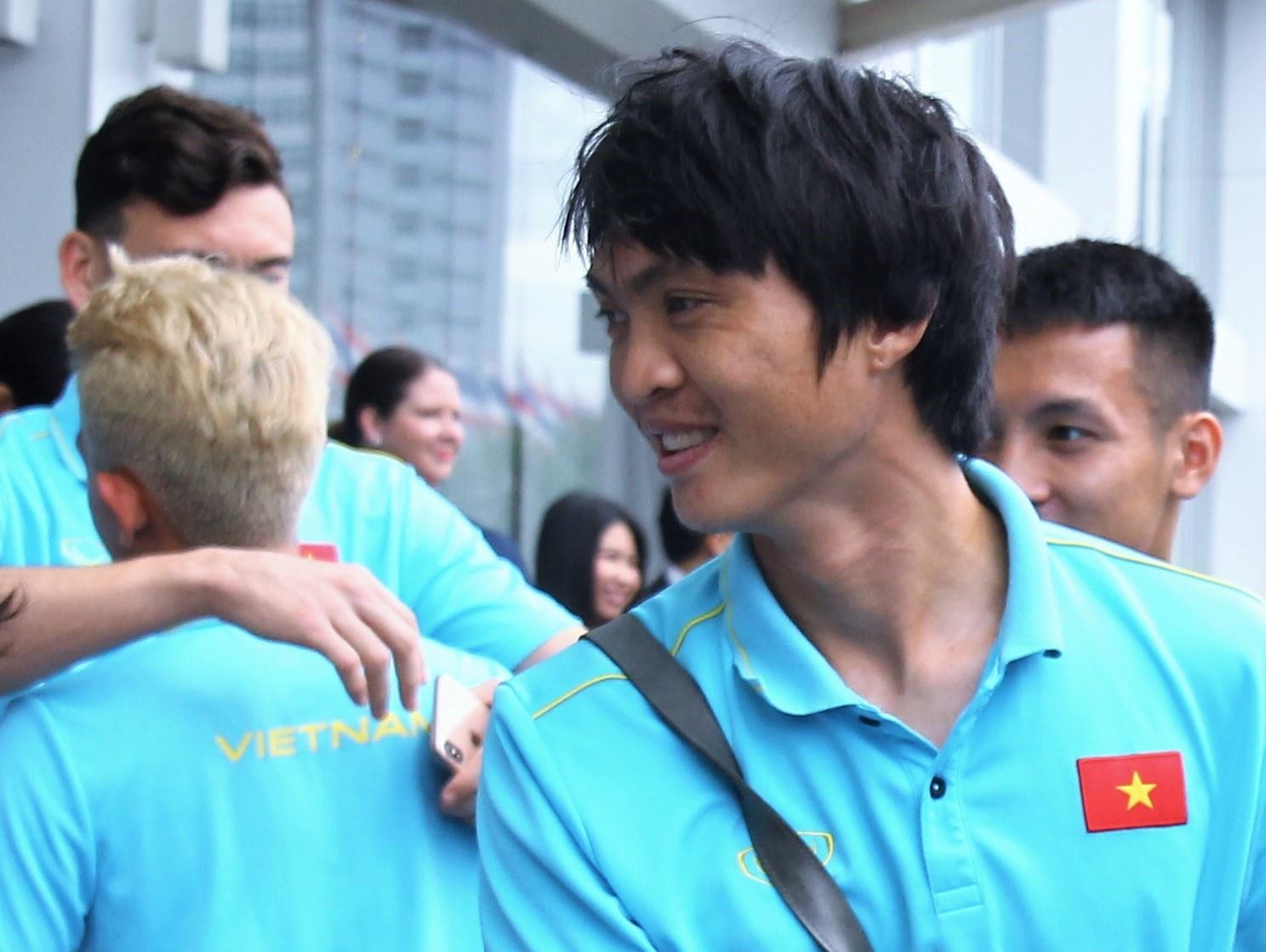 Tuan Anh cuoi tuoi khi chia tay Dang Van Lam hinh anh