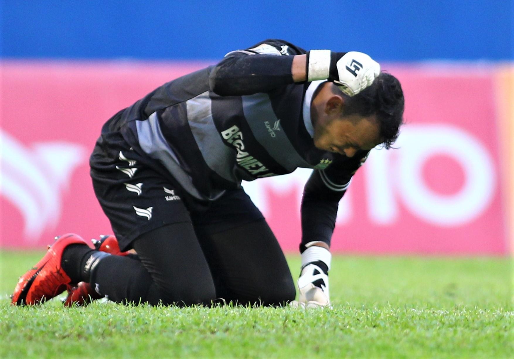 Tan Truong dam lien tuc xuong dat vi nhieu dong doi mac sai lam hinh anh