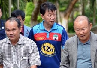 'Trong tai thien vi CLB Ha Noi tu khi bau Duc phat bieu' hinh anh