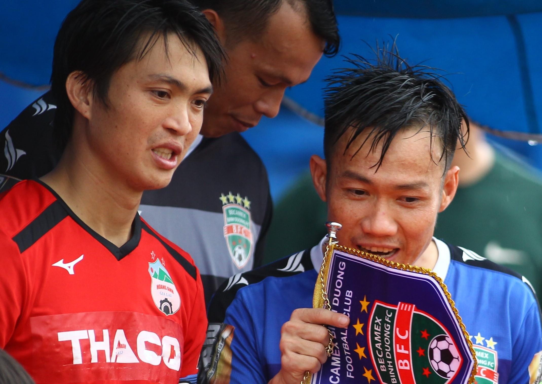 HAGL va 7 doi bong V.League du dieu kien da cup chau A hinh anh