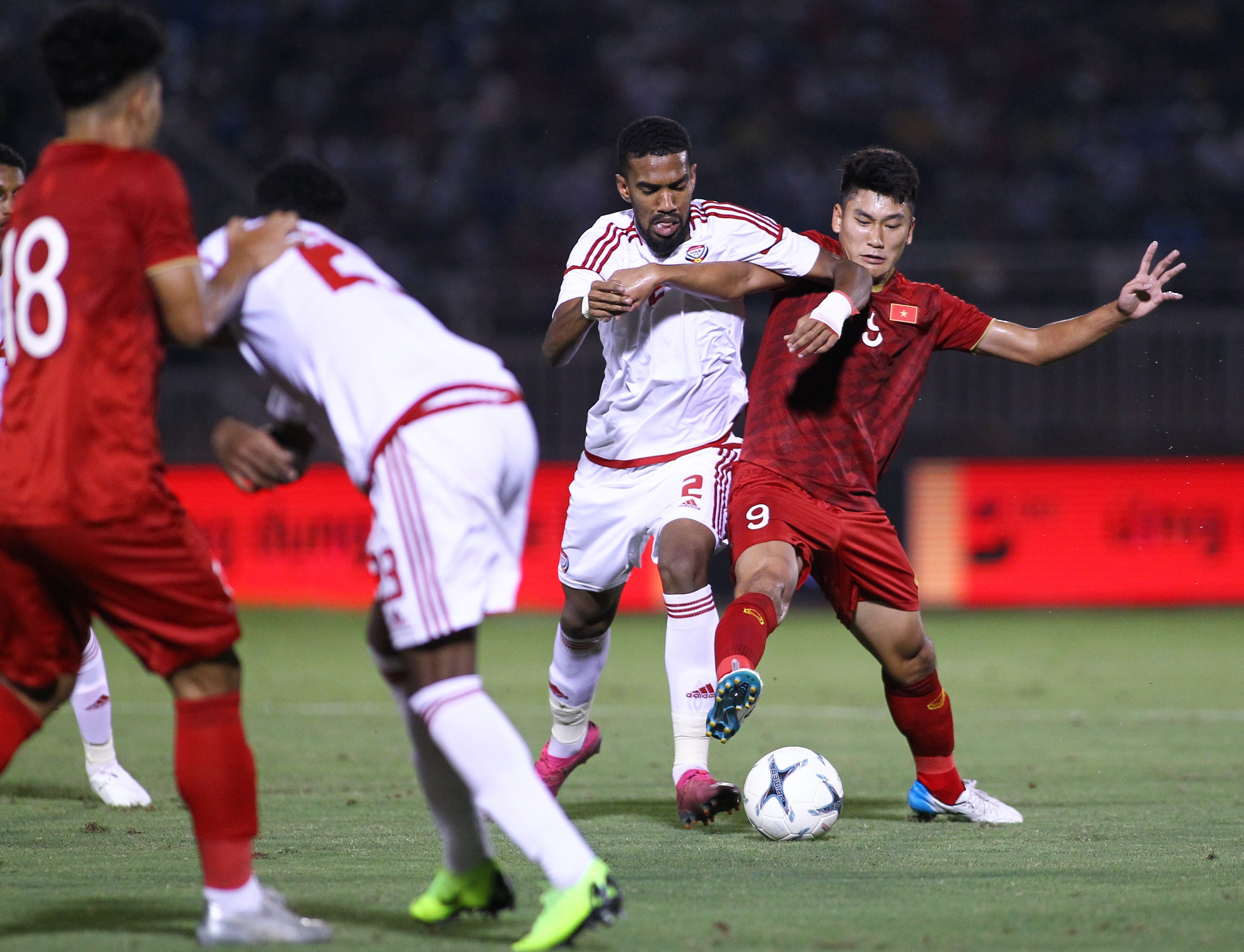 ha duc chinh toa sang anh 3