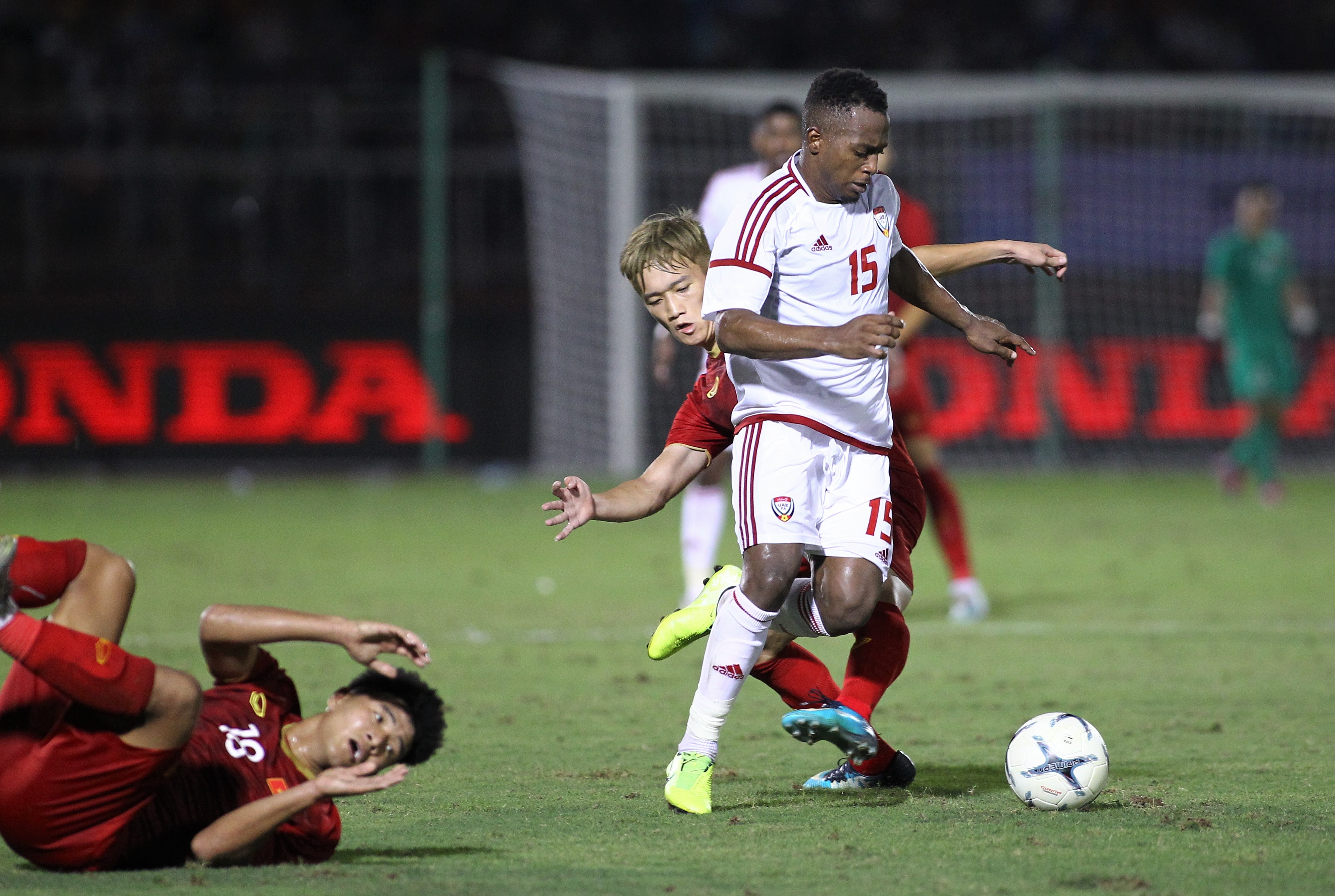 ha duc chinh toa sang anh 6