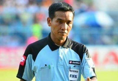 Trong tai ngoai chan thuong truoc ngay cam coi tai V.League hinh anh