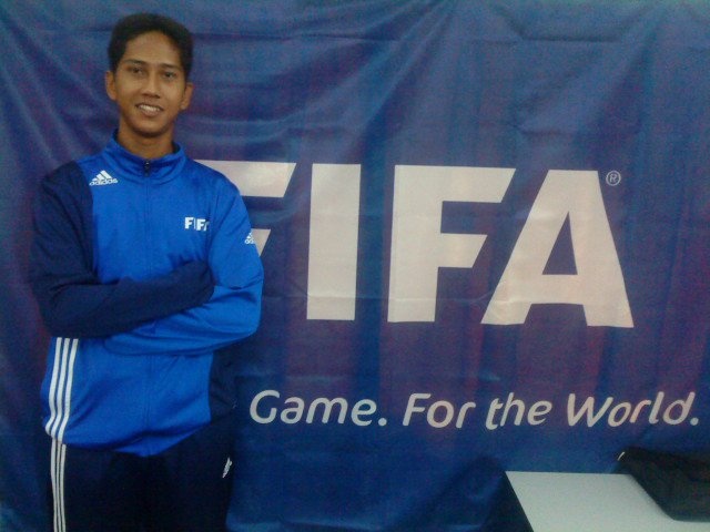 trọng tài ảnh 1 trong tai anh 1