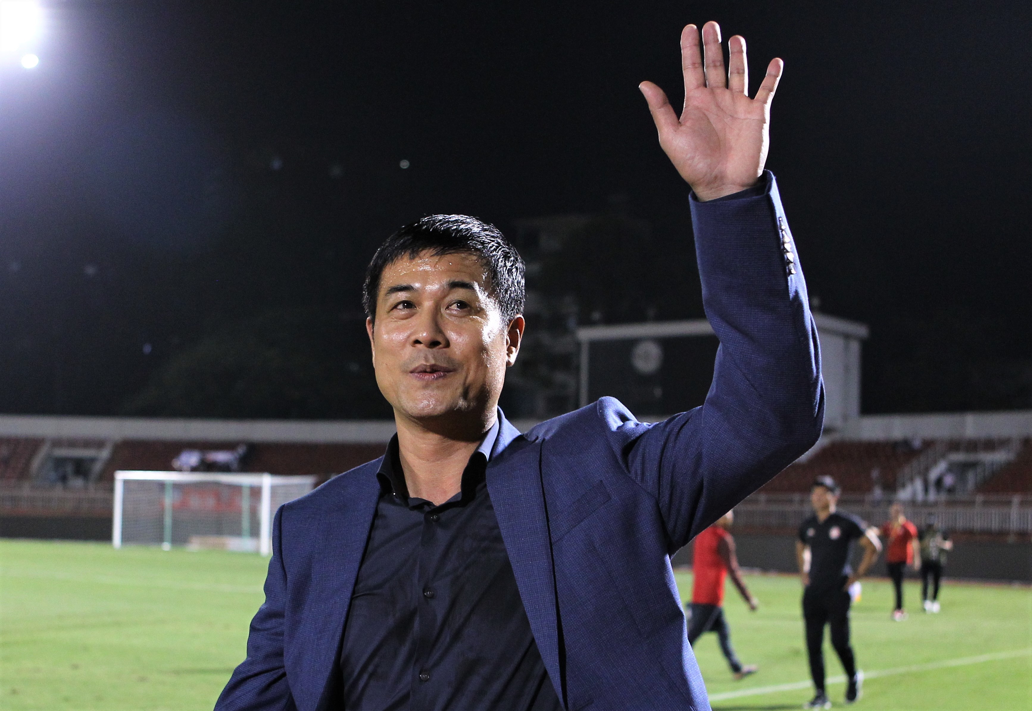 a quan v league anh 4