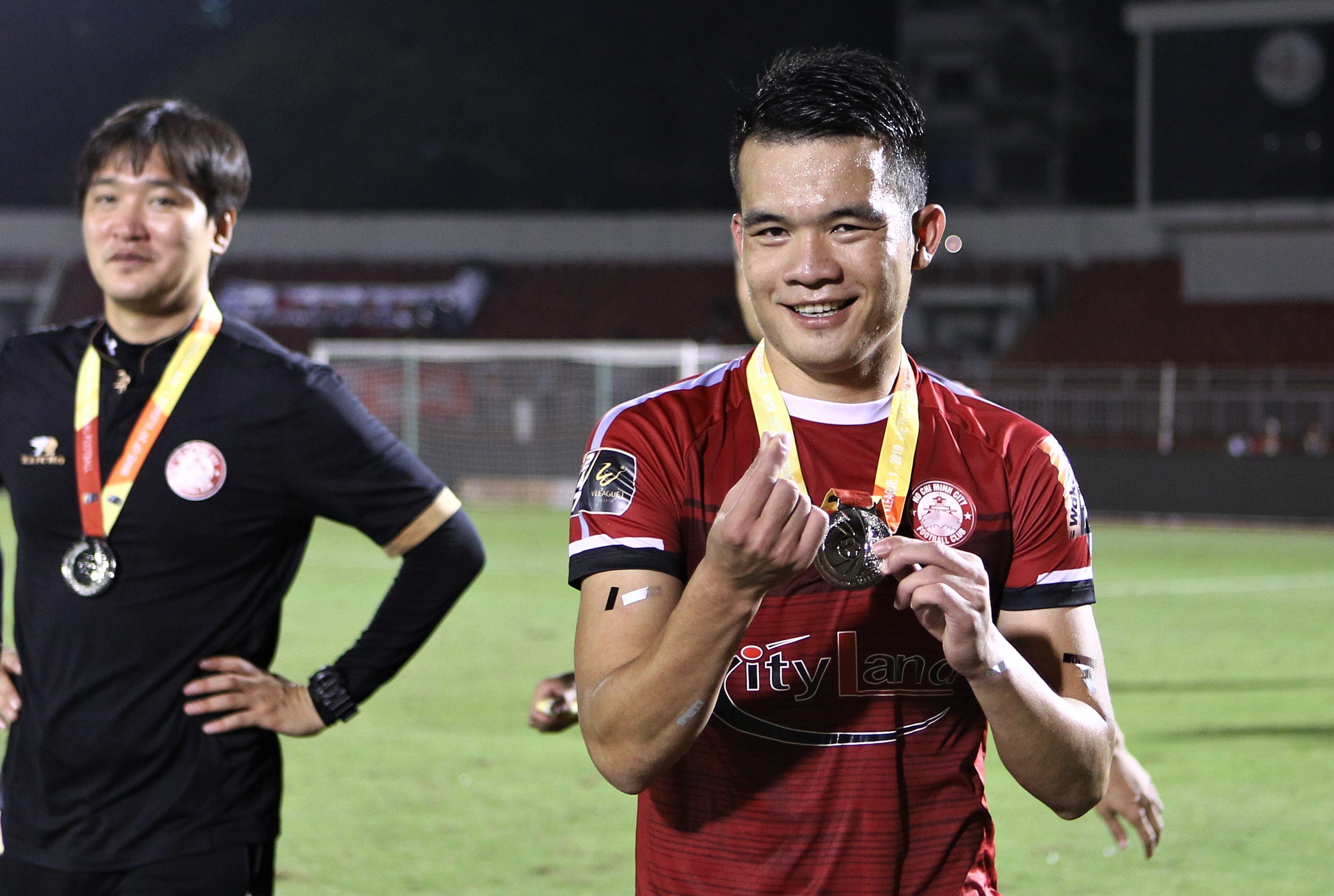 a quan v league anh 7