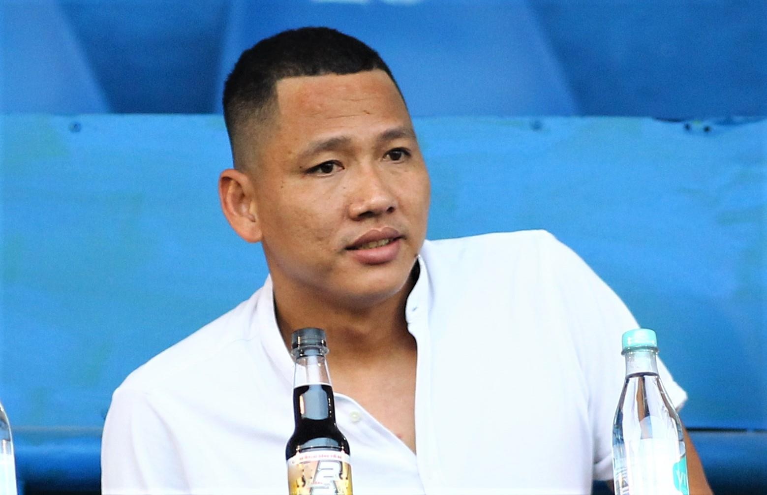 Anh Duc khong nhan huy chuong cup quoc gia, Tien Linh coi ao hinh anh