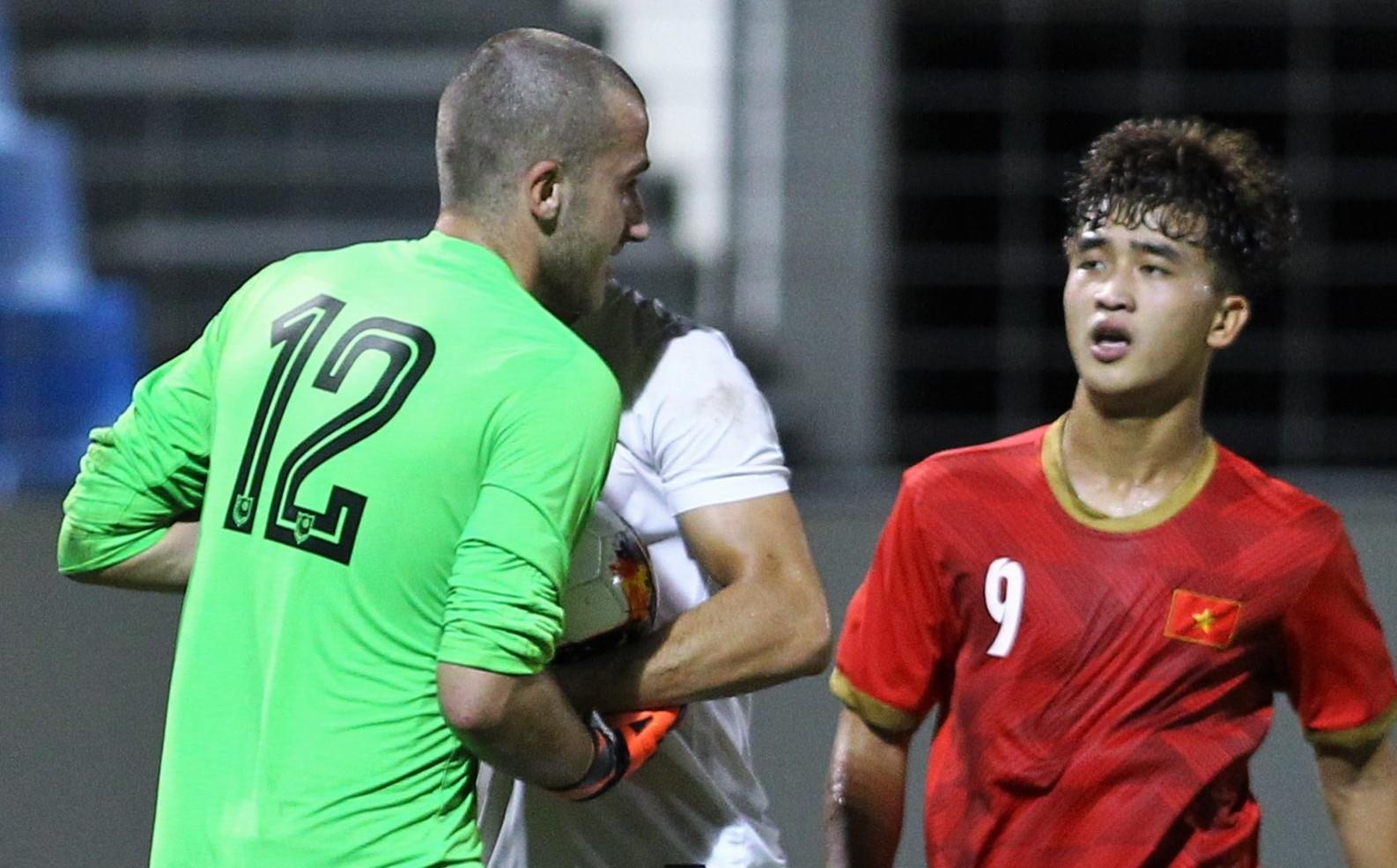 Thu mon Sarajevo cau gat vi bi tien dao tre Viet Nam qua mat hinh anh