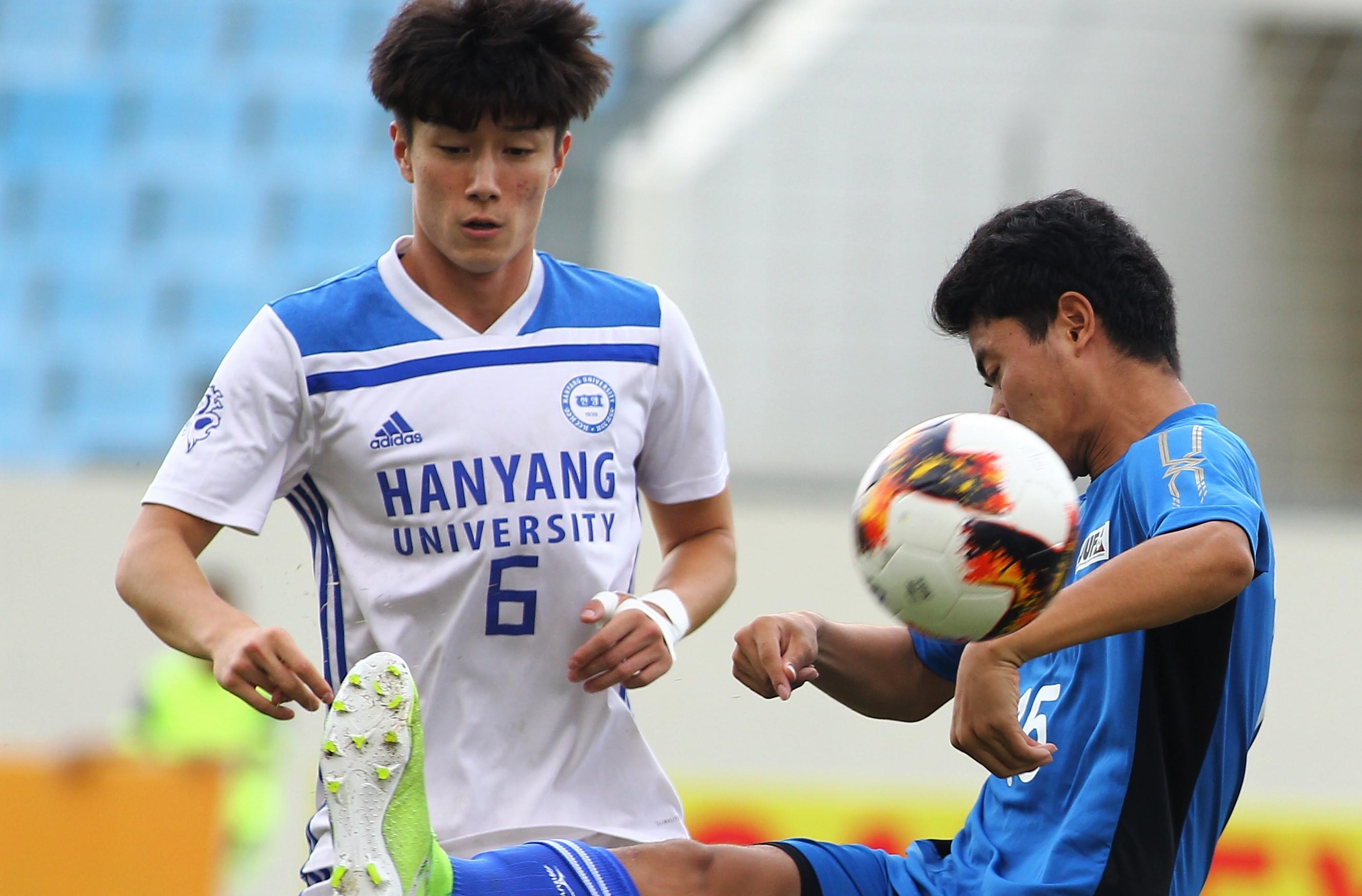 Sinh vien Han Quoc khong muon lam ong Park Hang-seo that vong hinh anh