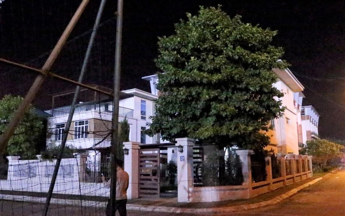 Phong vien Thai Lan thi sat nha ong Park Hang-seo hinh anh