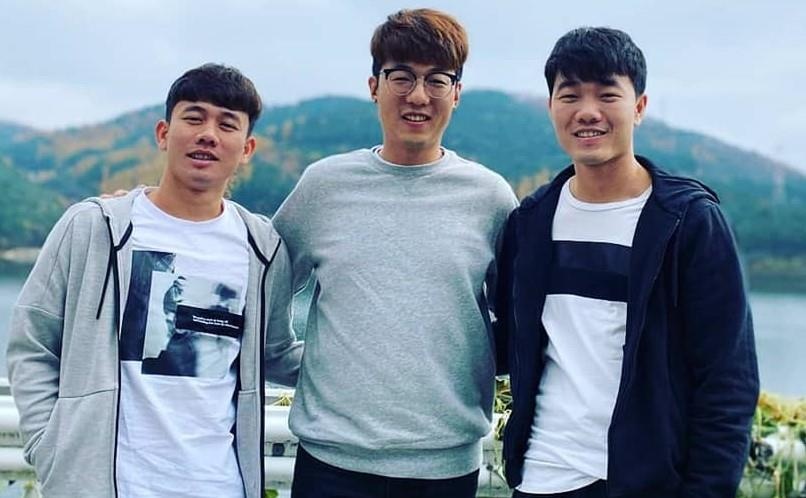 Xuan Truong, Minh Vuong tu tap an uong tren dat Han hinh anh