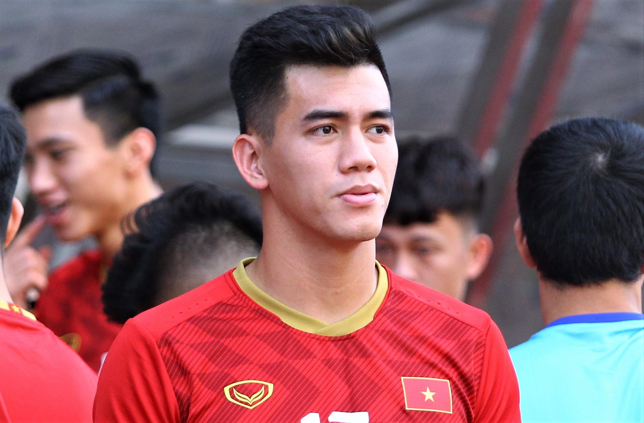 Tuyen Viet Nam lo Tien Linh bi qua tai hinh anh