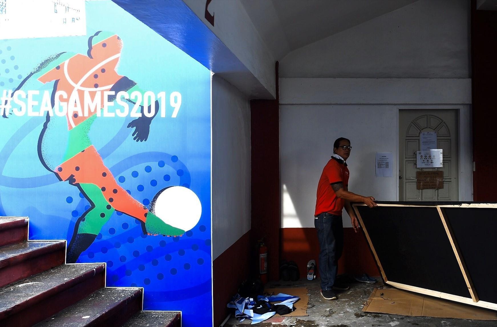 San bong da SEA Games 30 ngon ngang truoc ngay thi dau hinh anh