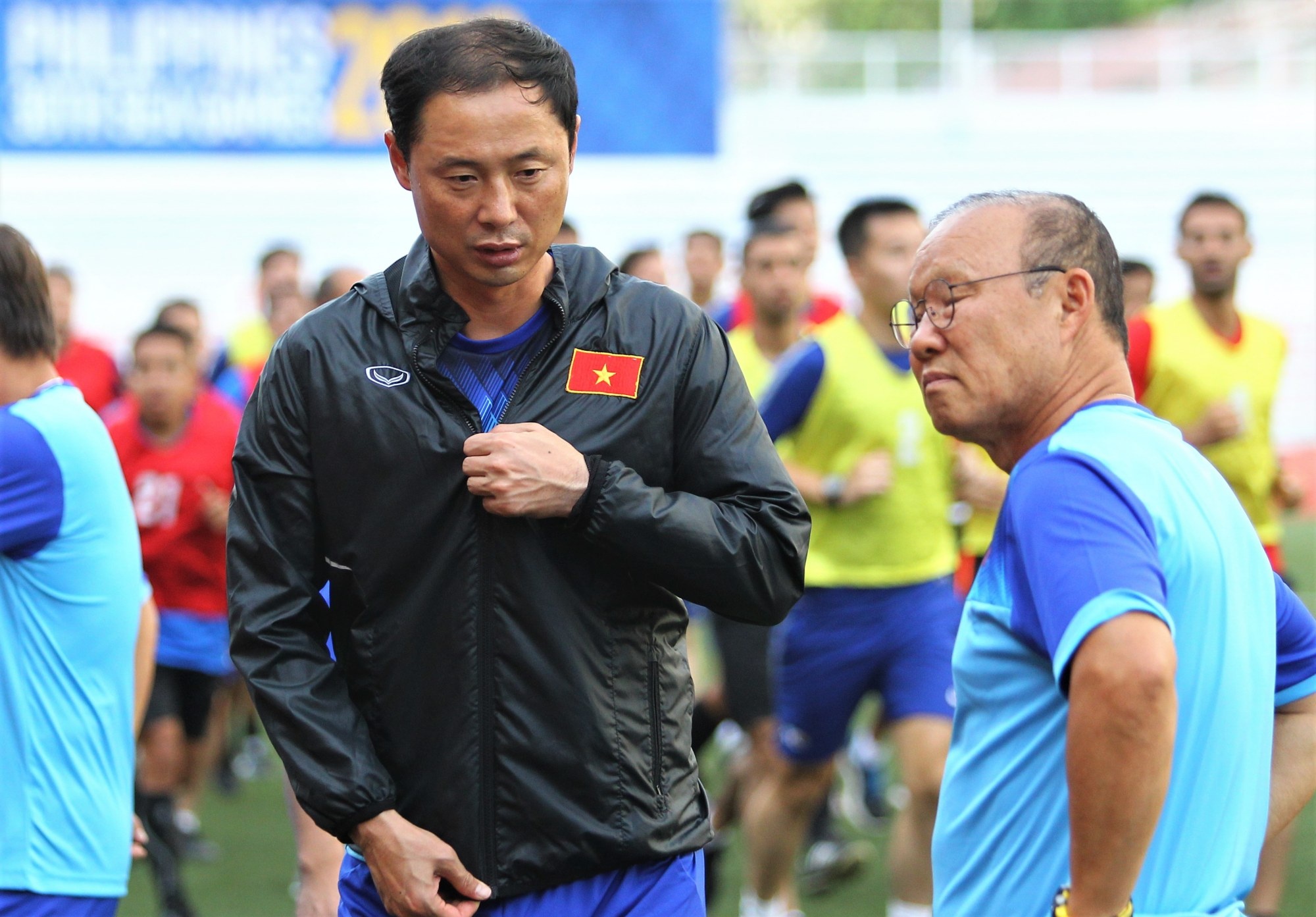 u22 xung đột lịch tập ảnh 3 u22 xung dot lich tap anh 3