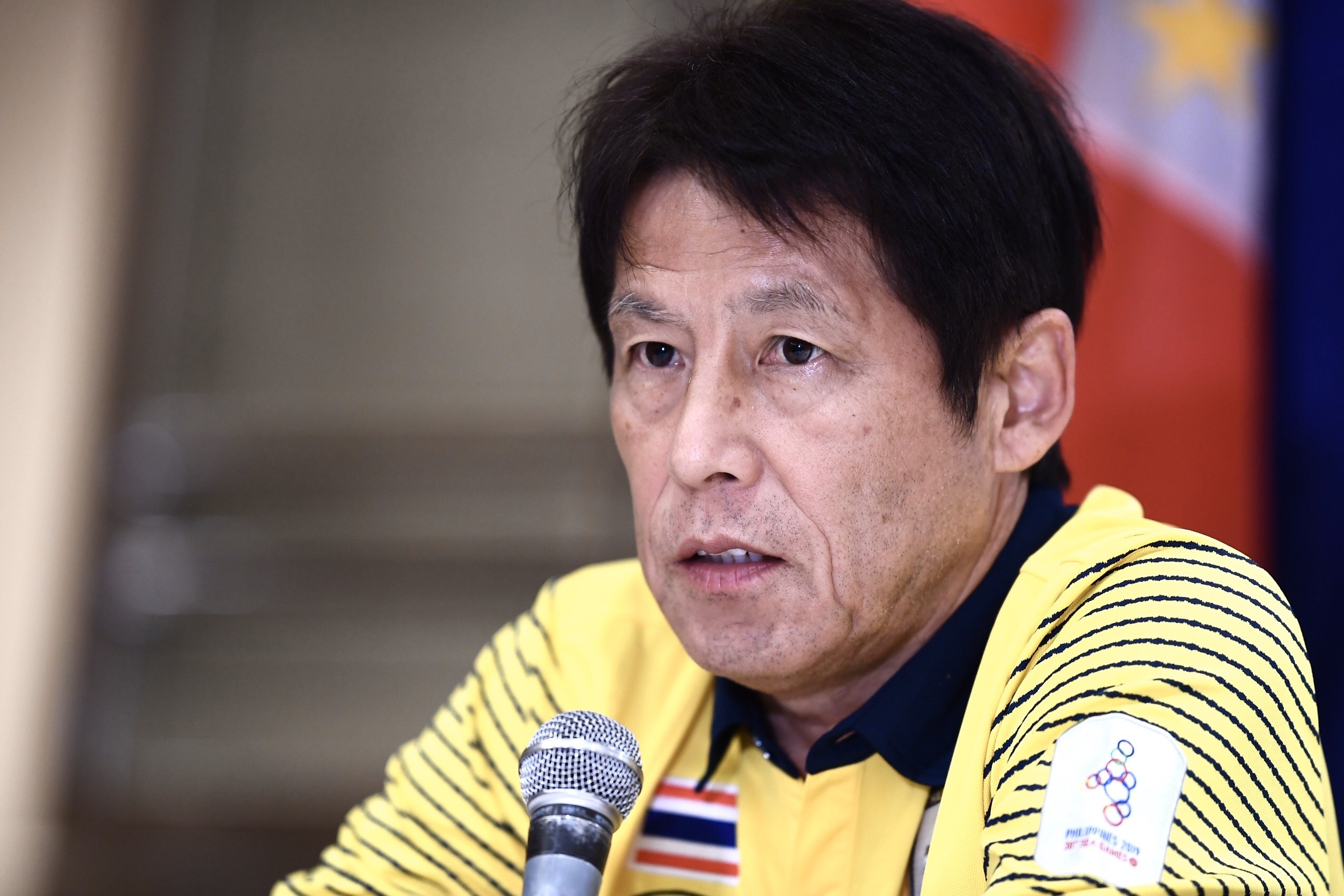 HLV Nishino xin loi thay Park sau vu khieu khich cua tro ly hinh anh