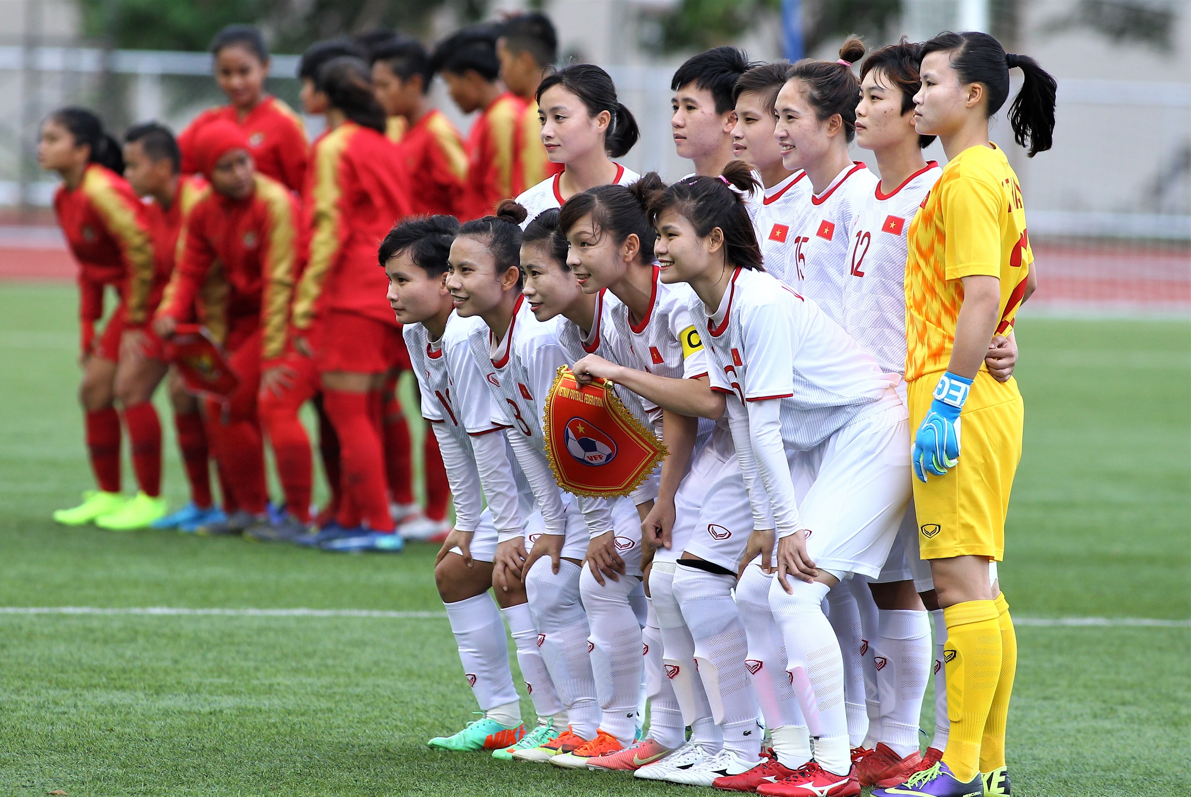 nu cau thu Viet kieu cua CLB Napoli anh 3