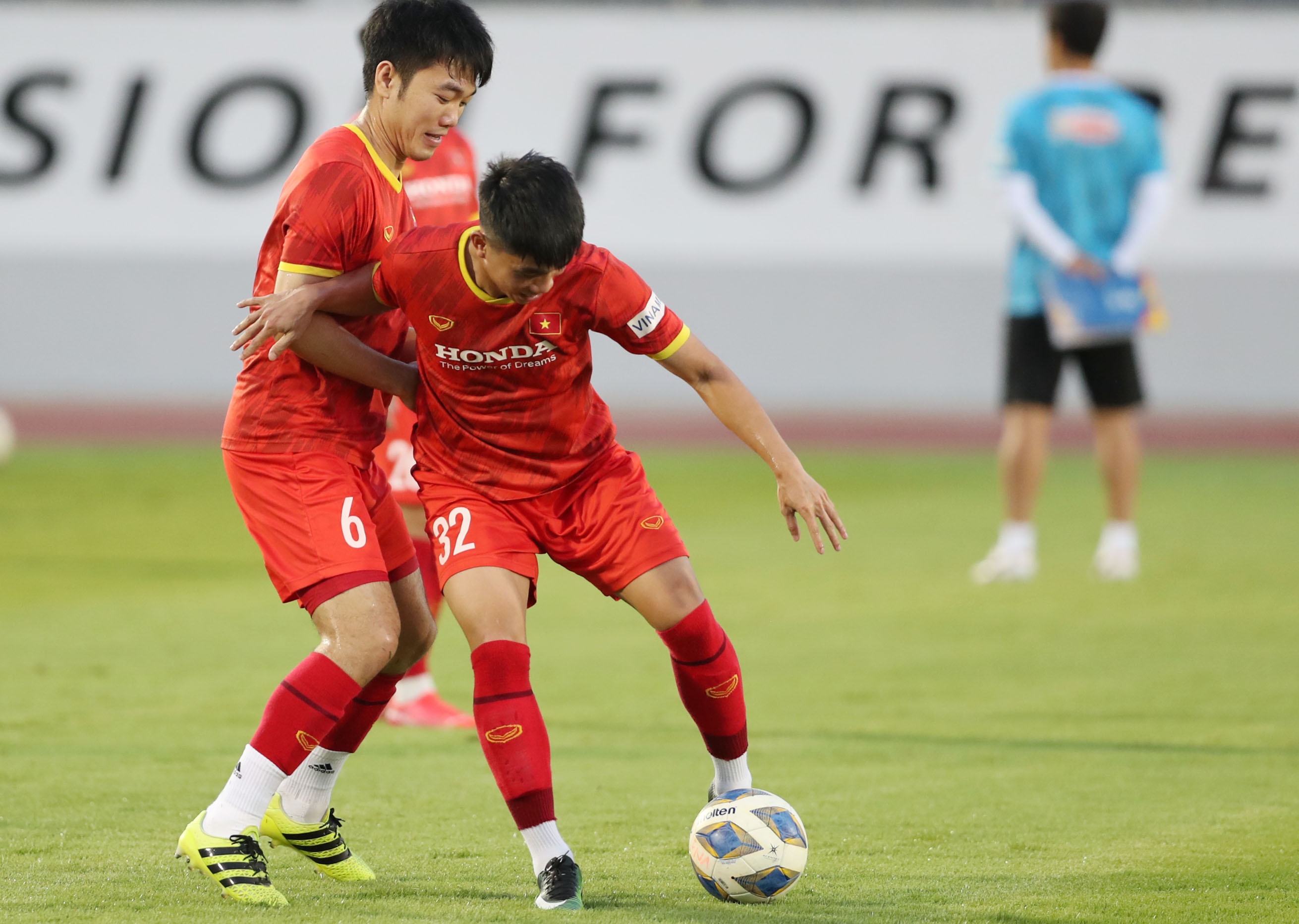 tuyen viet nam xoay tua aff cup anh 4