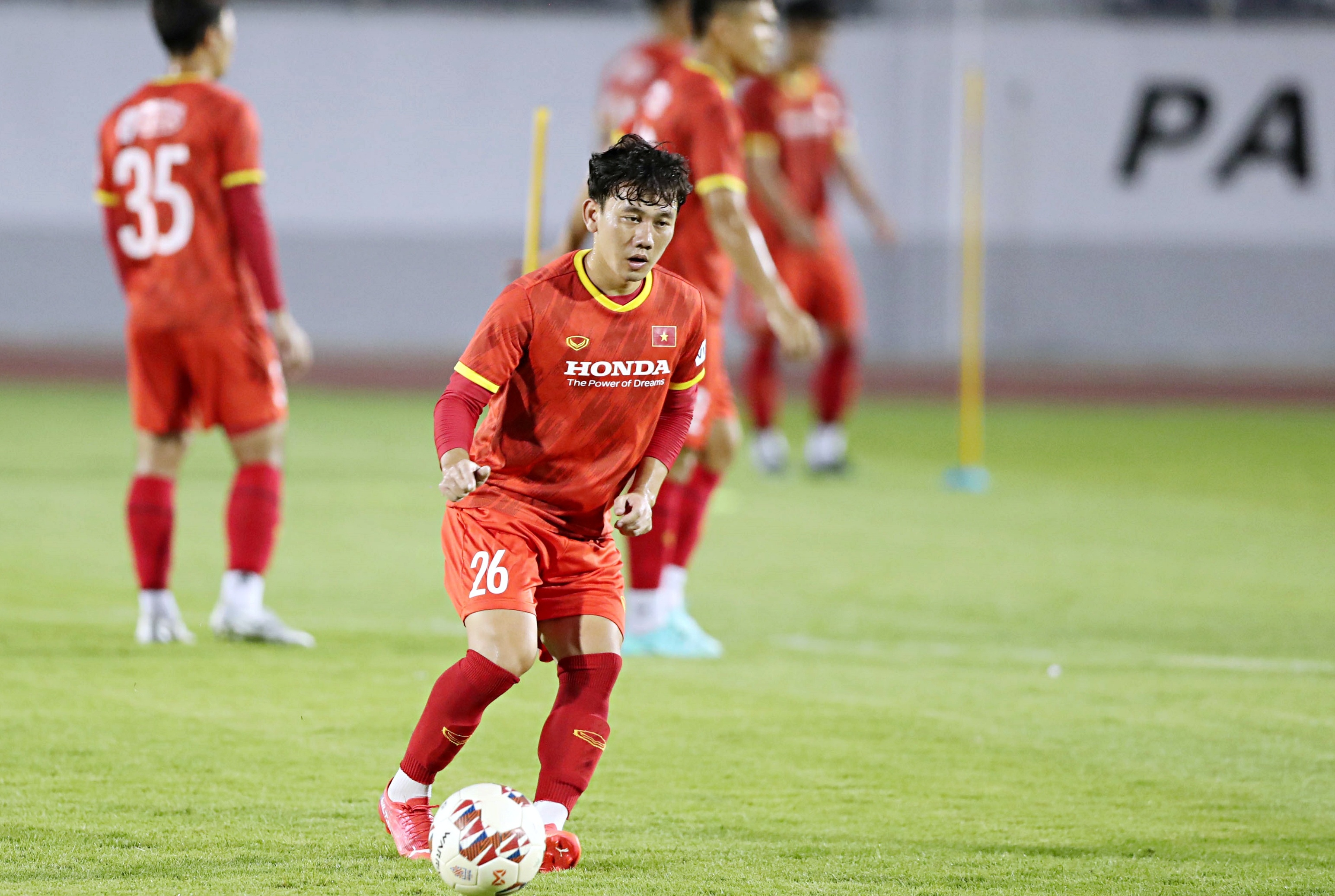 tuyen viet nam xoay tua aff cup anh 5