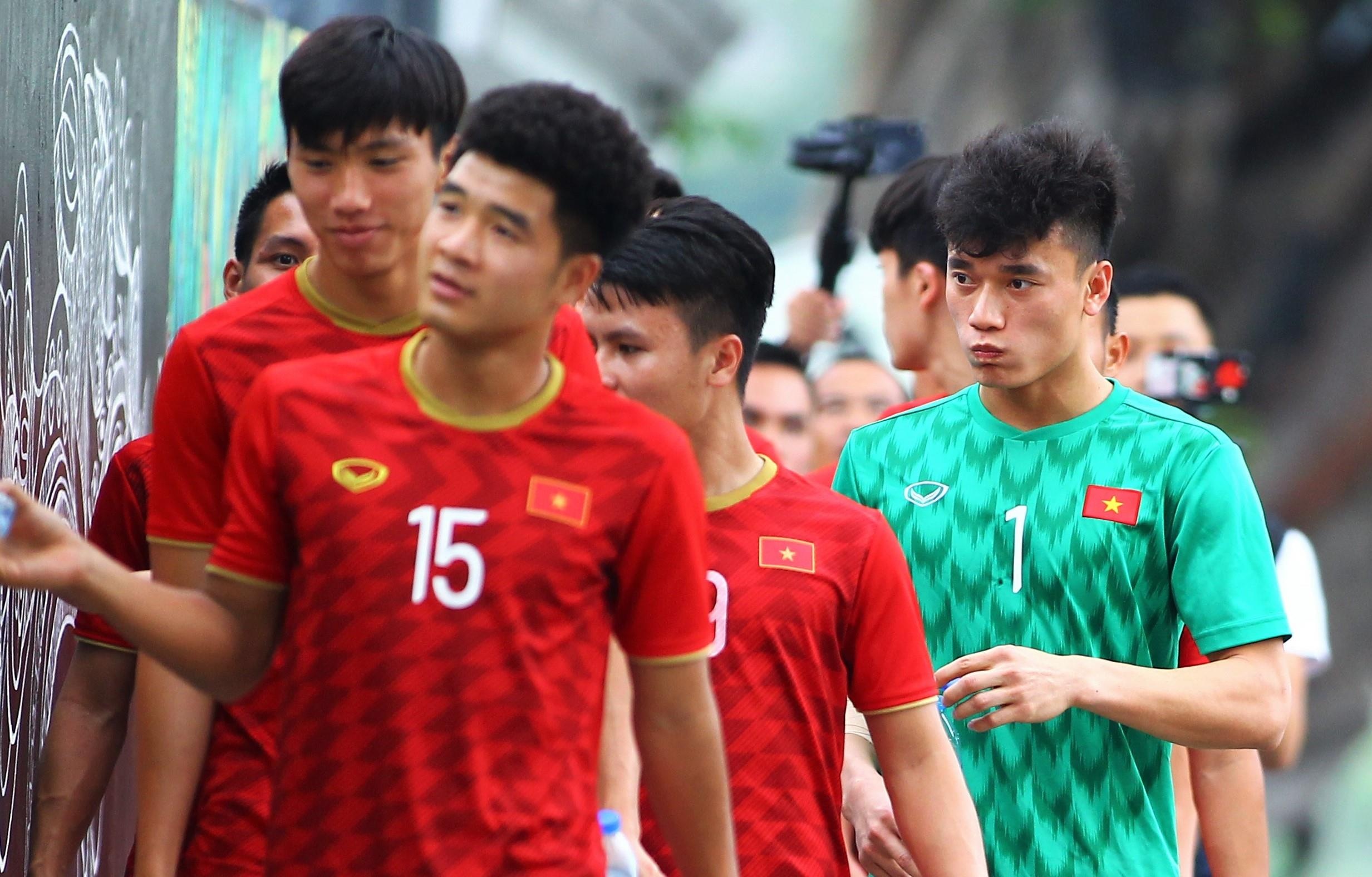 U22 Viet Nam tap trung hoi phuc truoc tran gap U22 Singapore hinh anh