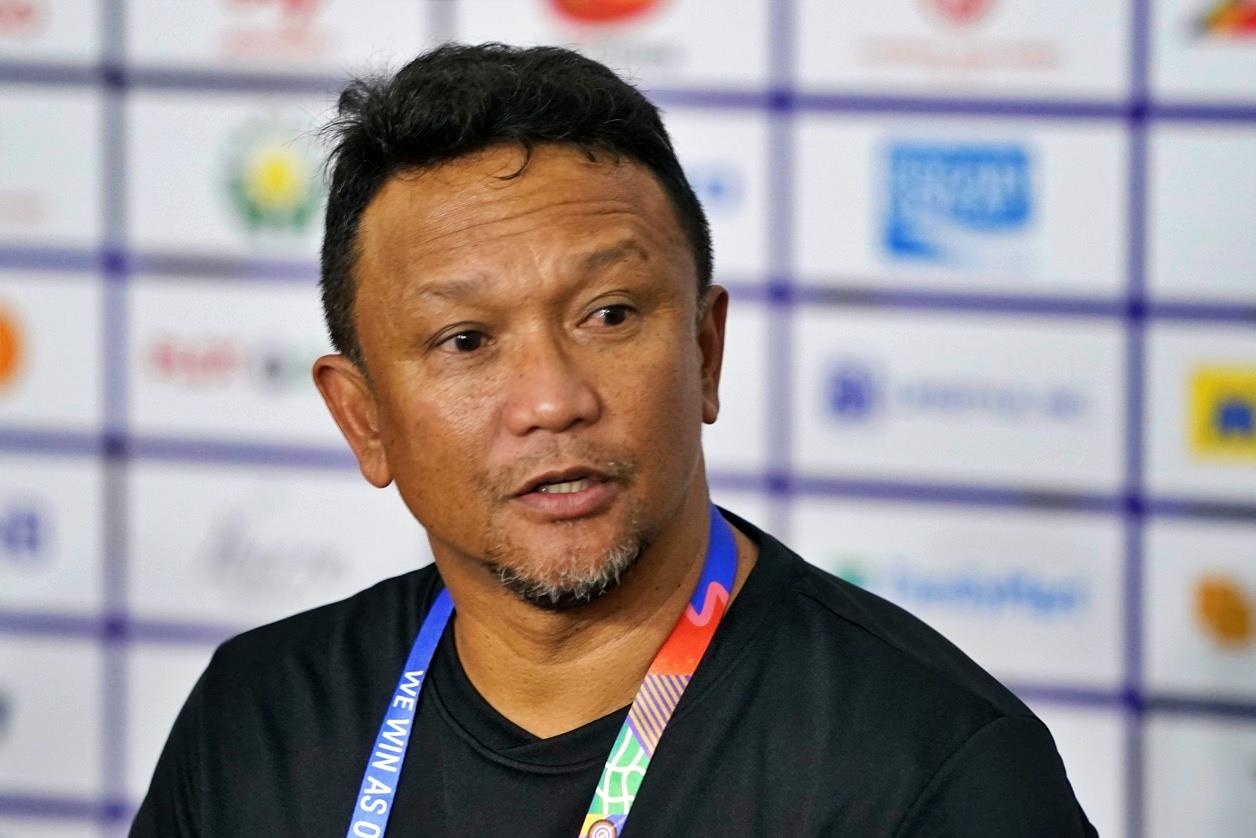 HLV Singapore: 'U22 Viet Nam se vao chung ket SEA Games 30' hinh anh