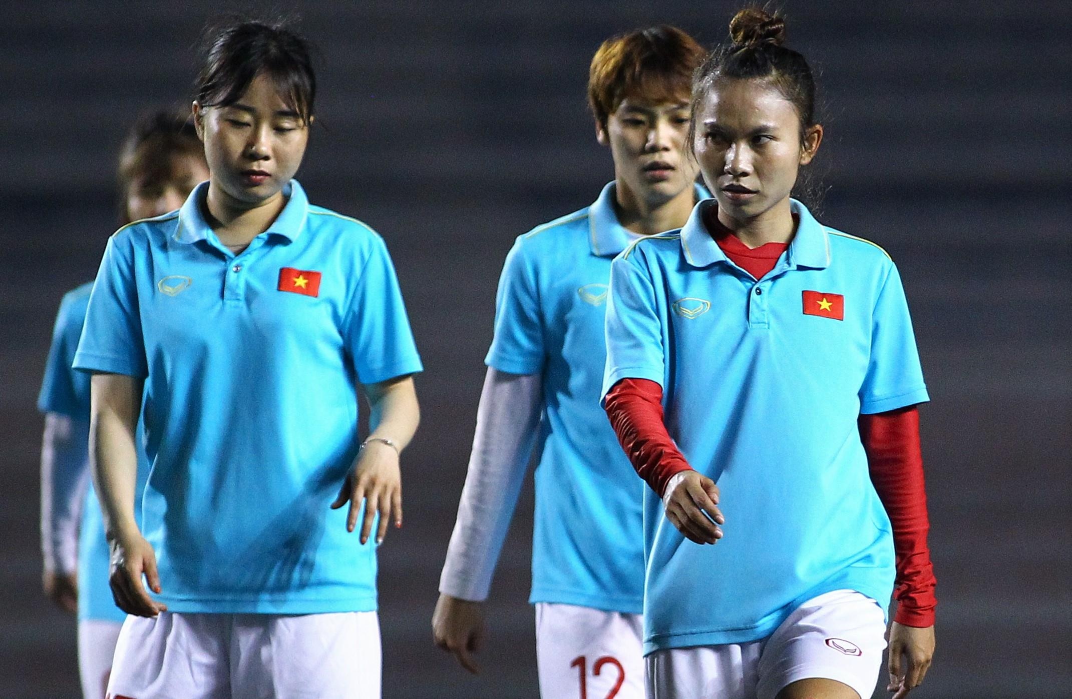 Tuyen nu Viet Nam doi khach san truoc chung ket voi Thai Lan hinh anh