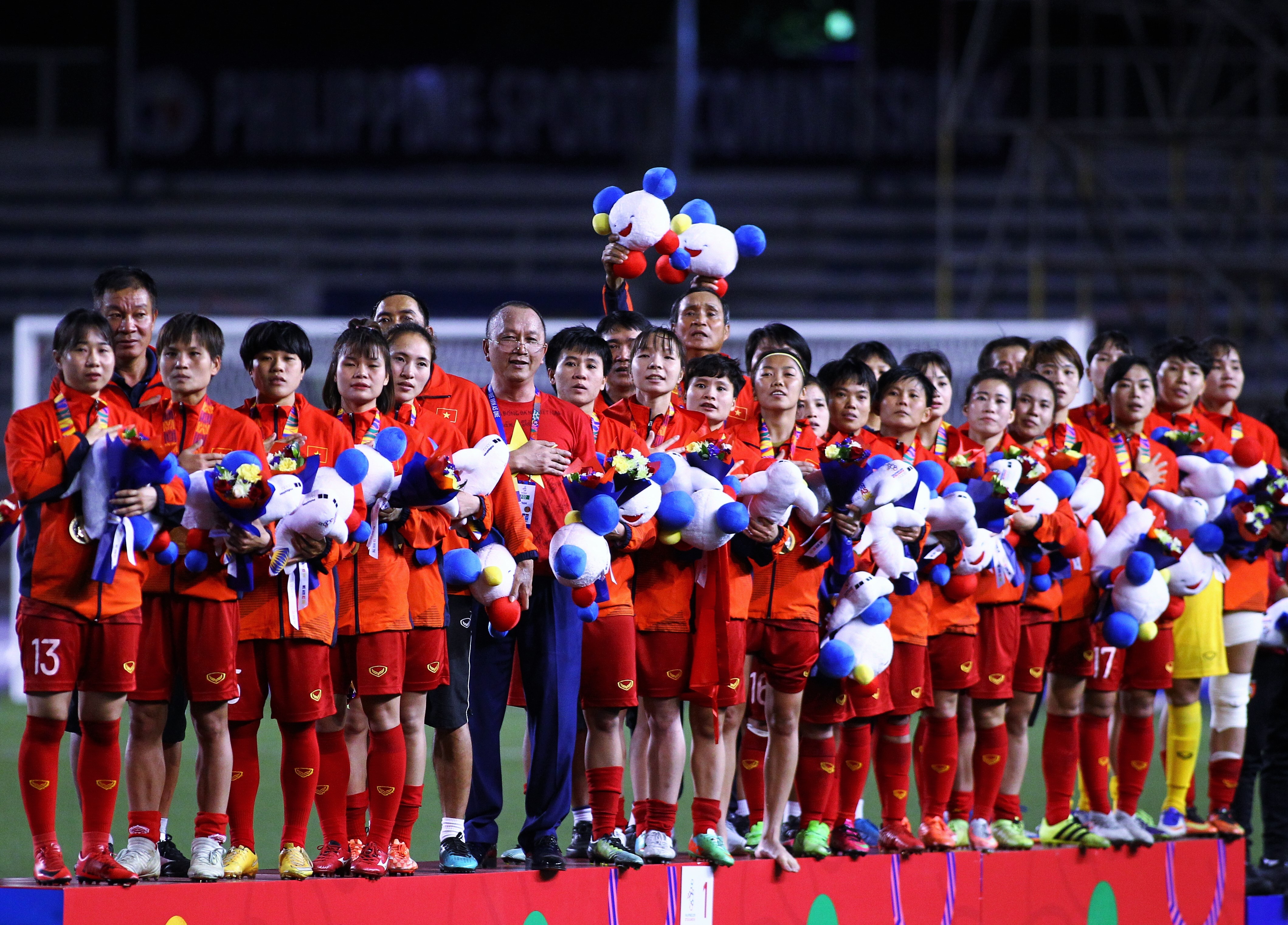 tuyen nu viet nam anh 1