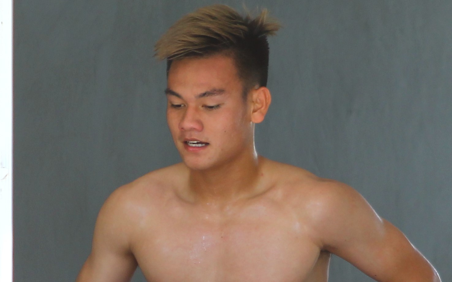 Tan Tai tap nang de ep can truoc giai U23 chau A hinh anh