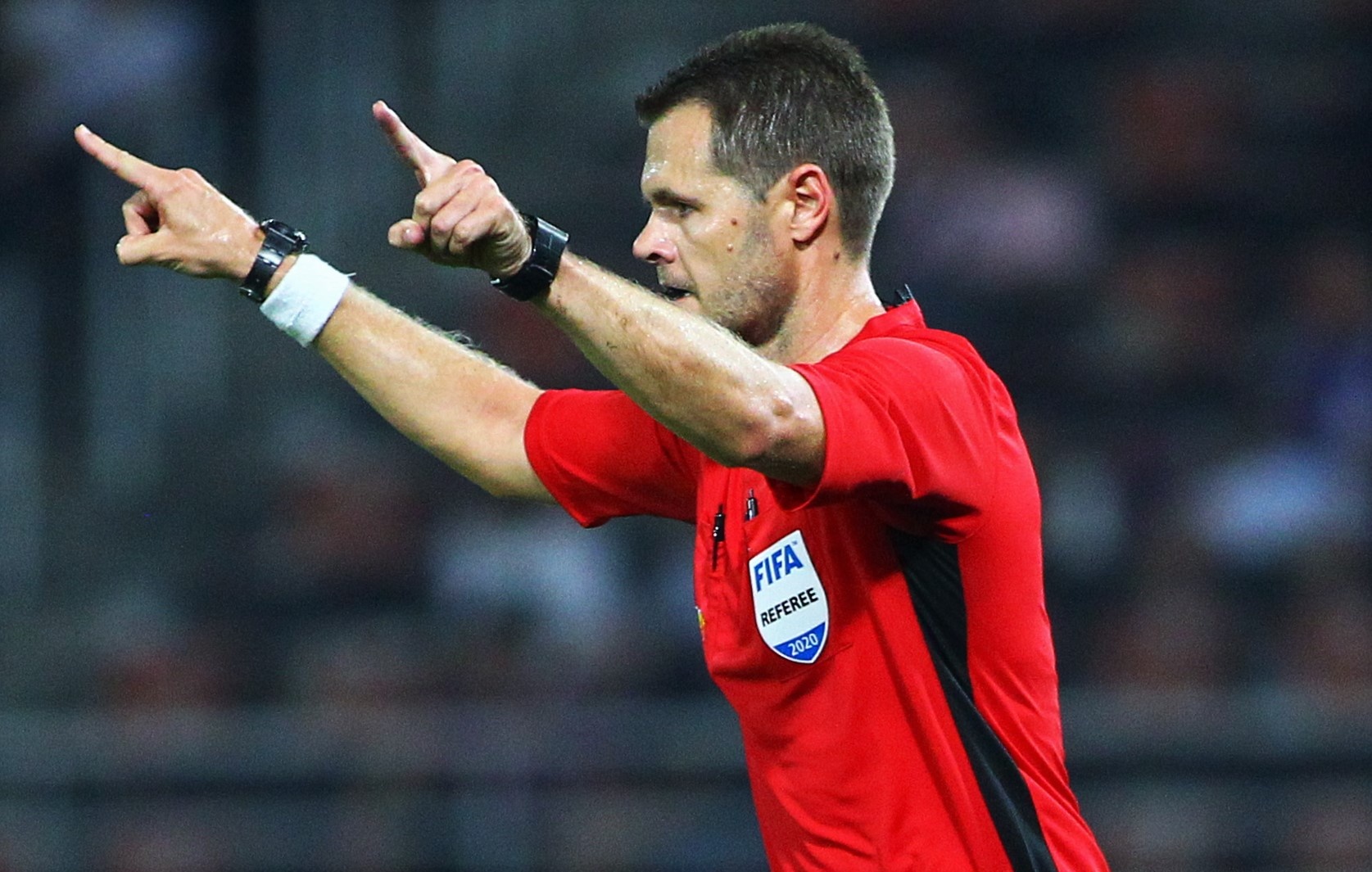 VAR lan dau ho tro trong tai ra quyet dinh tai U23 chau A hinh anh