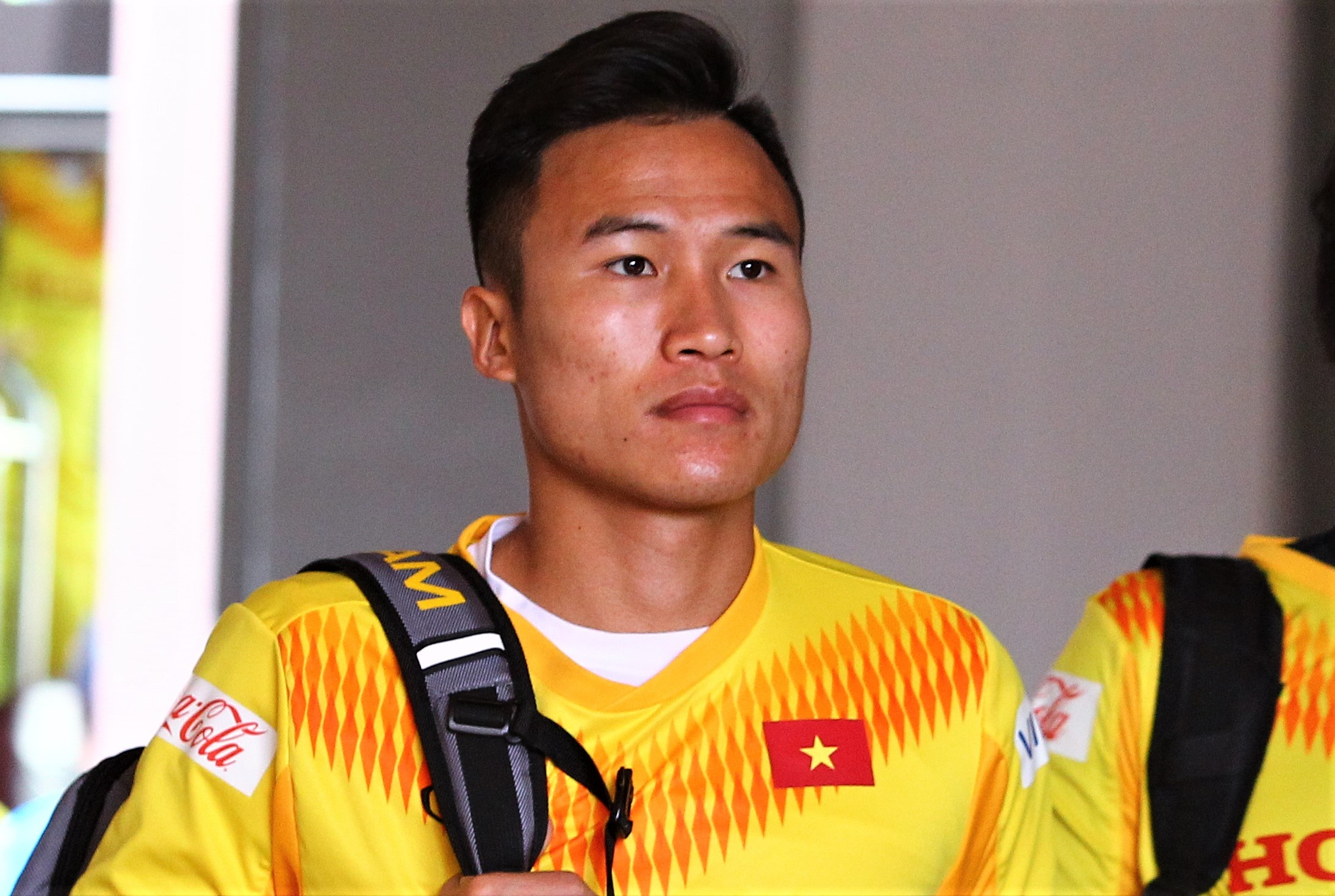 Cau thu U23 Viet Nam hoi hop cho quyet dinh tu VAR hinh anh