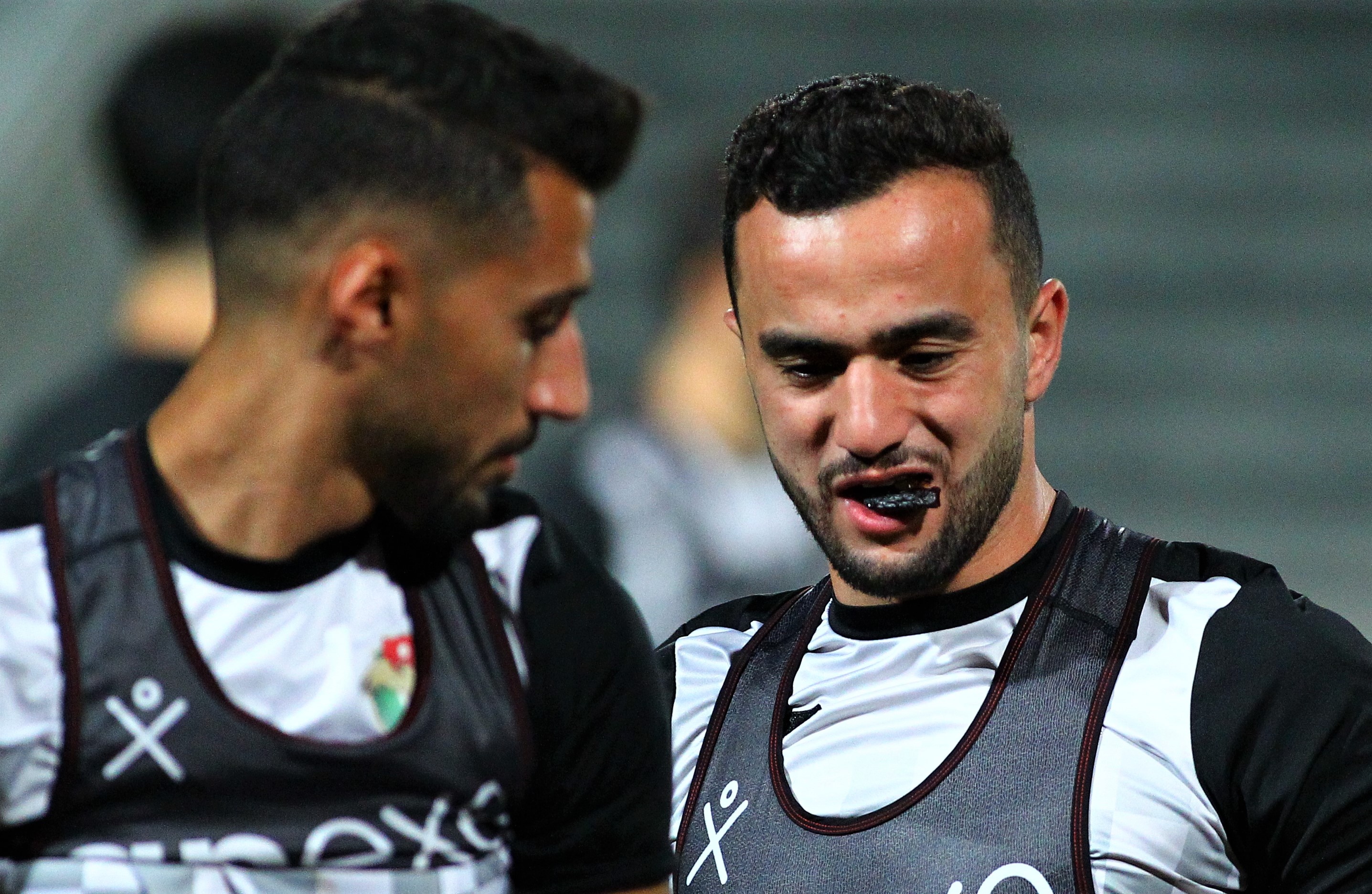 Cau thu Jordan tranh thu an truoc buoi tap cuoi dau U23 Viet Nam hinh anh